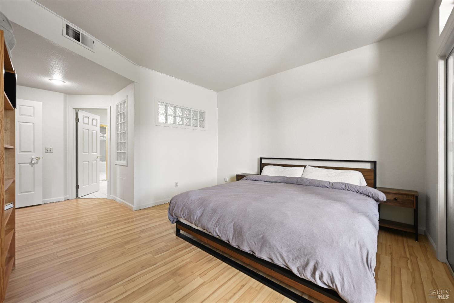 Santa Rosa, California, 95403, United States, 2 Bedrooms Bedrooms, ,3 BathroomsBathrooms,Residential,For Sale,1903513