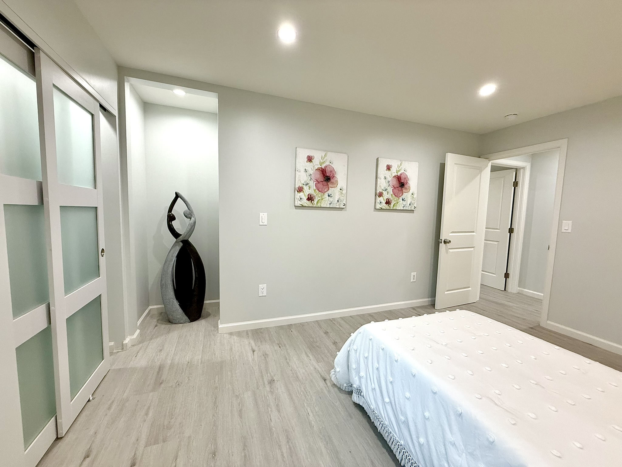 Los Alamitos, California, 90720, United States, 5 Bedrooms Bedrooms, ,4 BathroomsBathrooms,Residential,For Sale,1895084