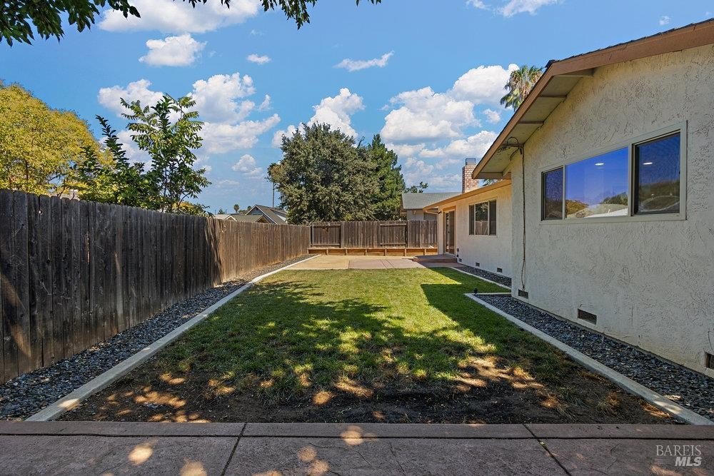 Vacaville, California, 95687, United States, 3 Bedrooms Bedrooms, ,2 BathroomsBathrooms,Residential,For Sale,1940351
