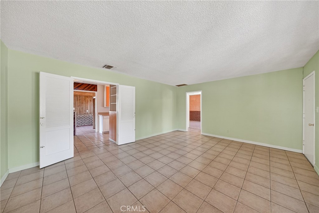 Glendora, California, 91741, United States, 2 Bedrooms Bedrooms, ,1 BathroomBathrooms,Residential,For Sale,2049163