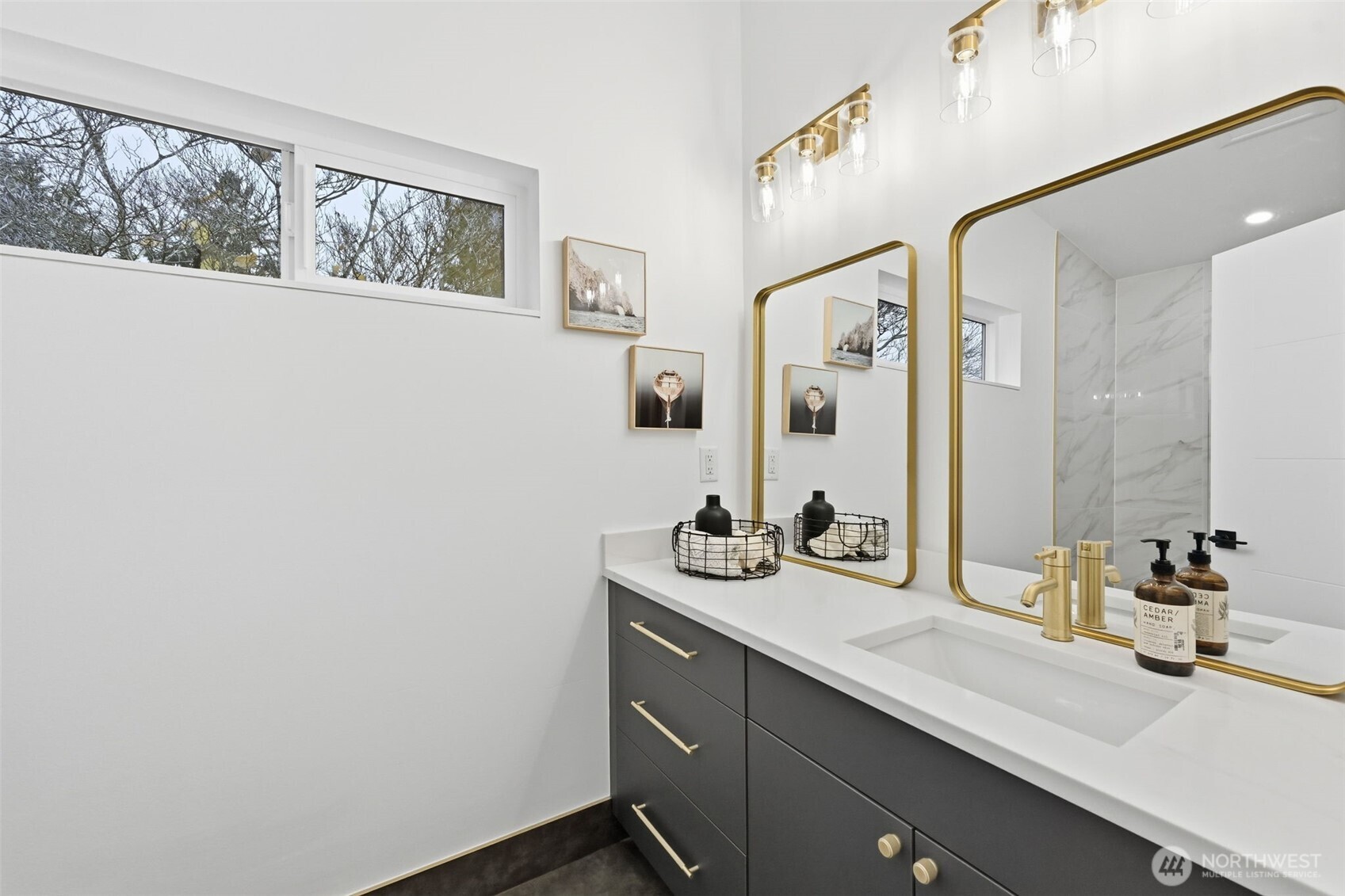 Seattle, Washington, 98133, United States, 3 Bedrooms Bedrooms, ,2 BathroomsBathrooms,Residential,For Sale,1992896