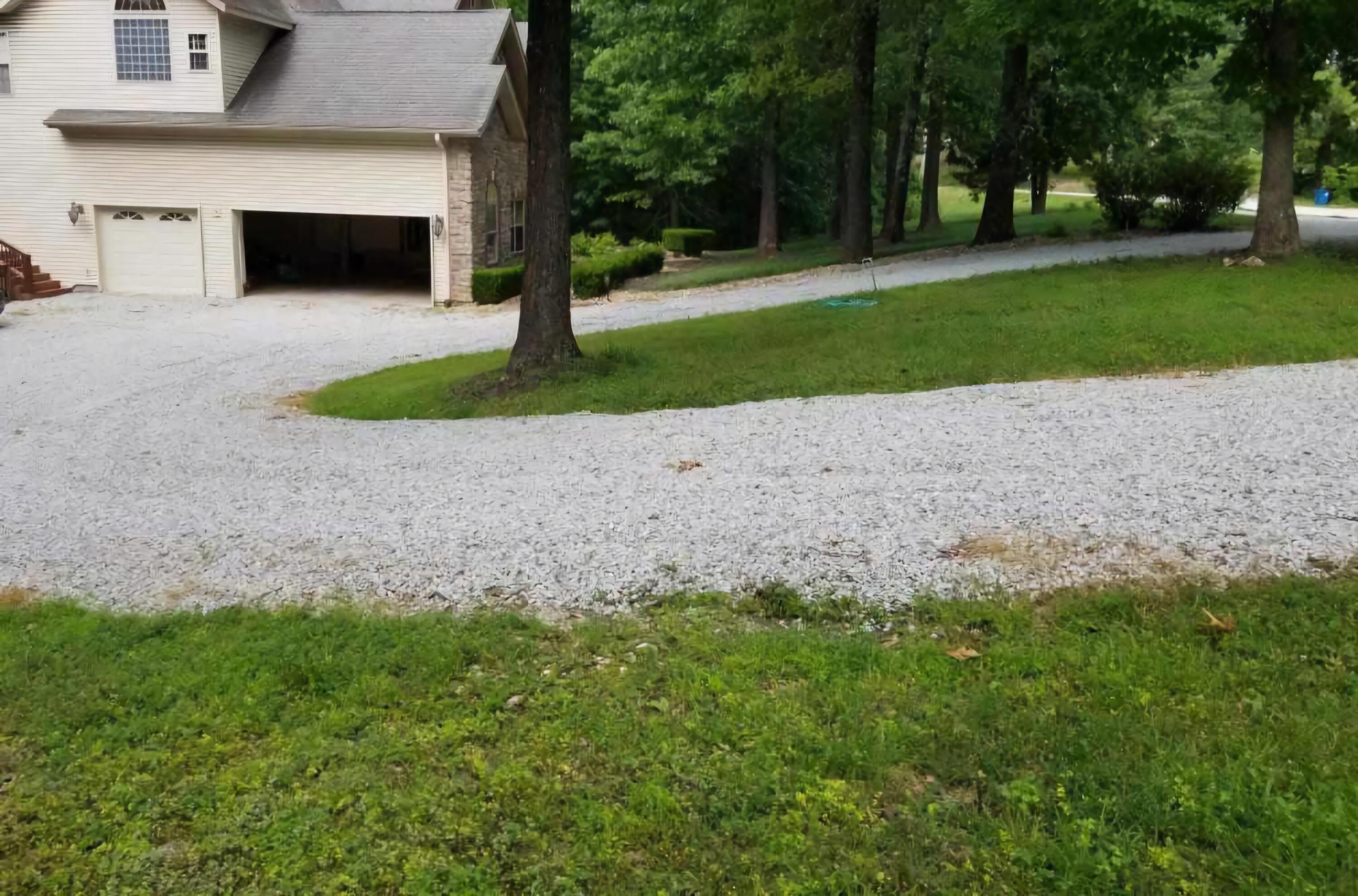 Walnut Shade, Missouri, 65771, United States, 6 Bedrooms Bedrooms, ,5 BathroomsBathrooms,Residential,For Sale,1975828