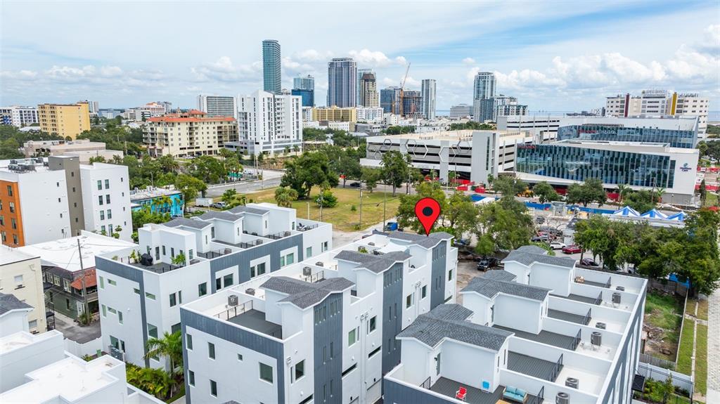 St Petersburg, Florida, 33701, United States, 2 Bedrooms Bedrooms, ,3 BathroomsBathrooms,Residential,For Sale,1994589