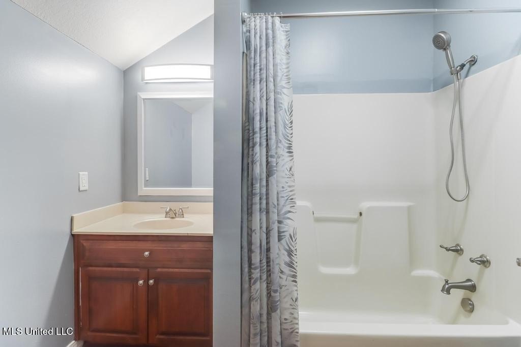 Vancleave, Mississippi, 39565, United States, 3 Bedrooms Bedrooms, ,3 BathroomsBathrooms,Residential,For Sale,1975033