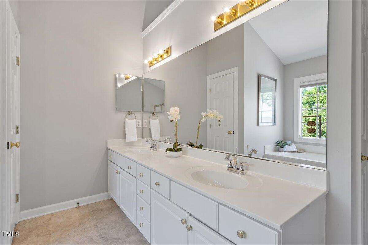 Cary, North Carolina, 27519, United States, 4 Bedrooms Bedrooms, ,3 BathroomsBathrooms,Residential,For Sale,1868256
