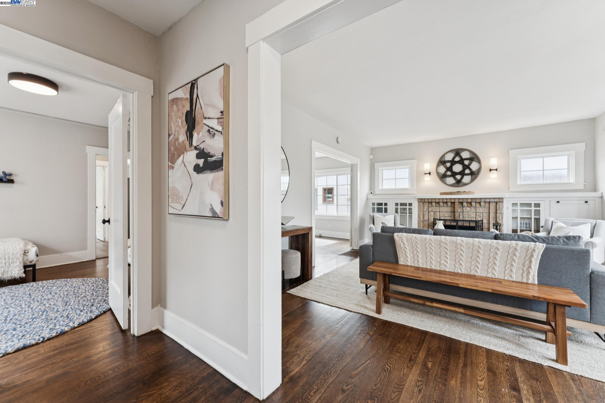 Oakland, California, 94605, United States, 2 Bedrooms Bedrooms, ,1 BathroomBathrooms,Residential,For Sale,1901518