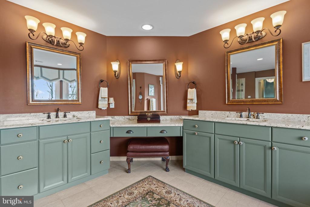 New Hope, Pennsylvania, 18938, United States, 4 Bedrooms Bedrooms, ,4 BathroomsBathrooms,Residential,For Sale,2003111