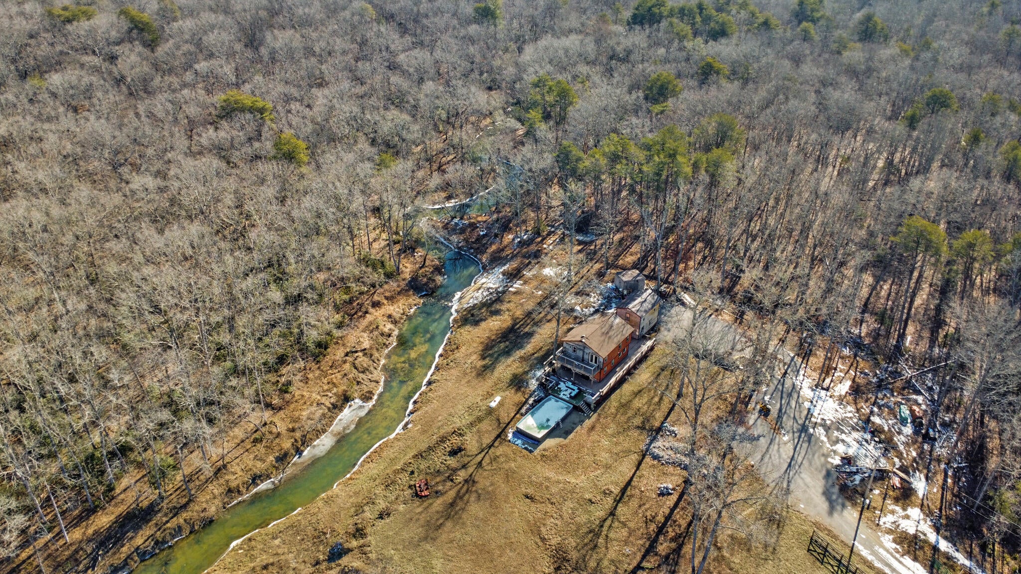 Pikeville, Tennessee, 37367, United States, 5 Bedrooms Bedrooms, ,3 BathroomsBathrooms,Residential,For Sale,1692577
