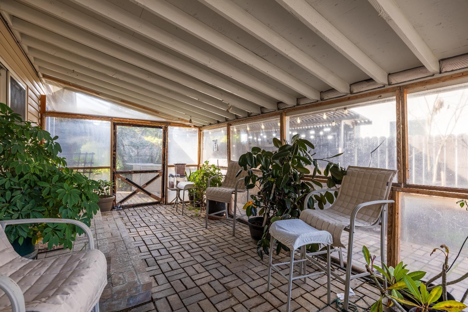 Citrus Heights, California, 95621, United States, 3 Bedrooms Bedrooms, ,2 BathroomsBathrooms,Residential,For Sale,2015324