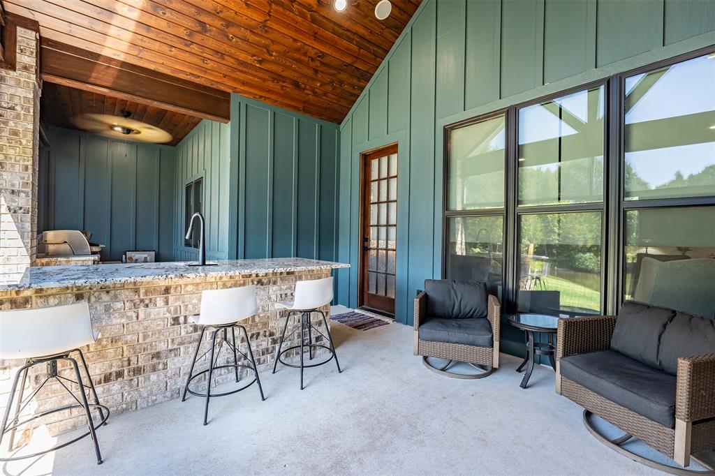 Mineola, Texas, 75773, United States, 3 Bedrooms Bedrooms, ,3 BathroomsBathrooms,Residential,For Sale,1947145