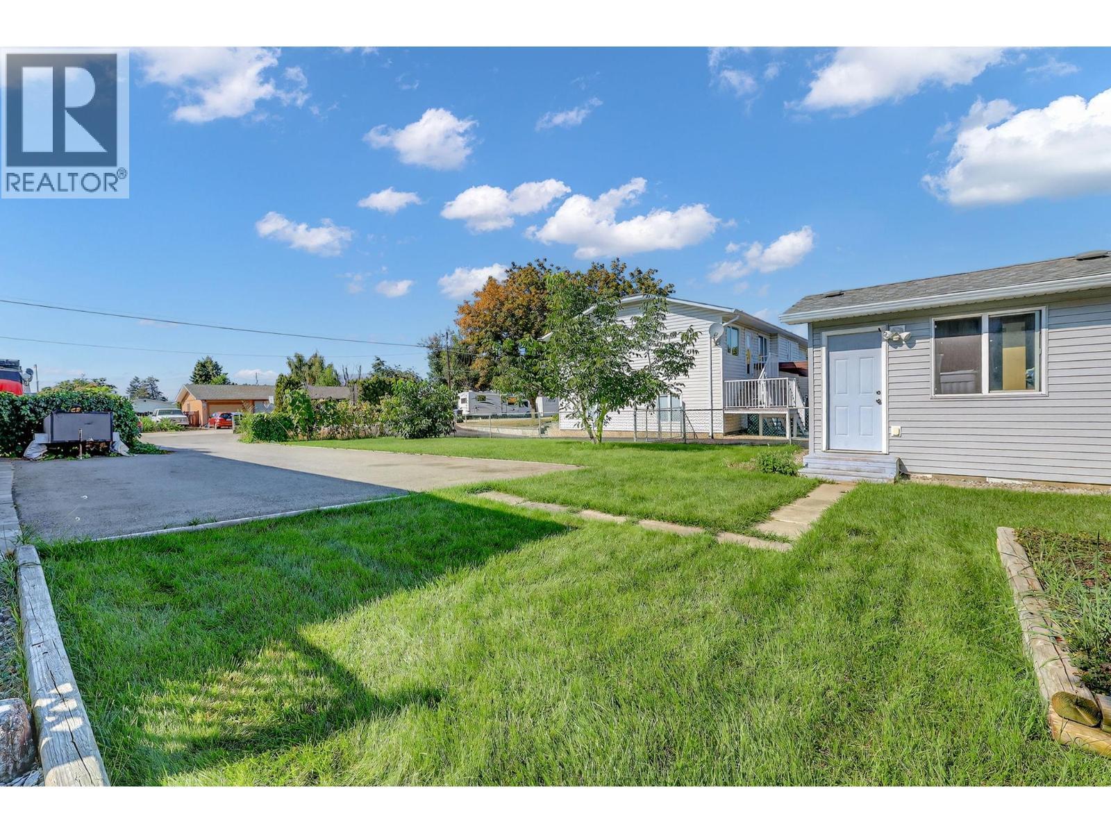 KELOWNA, British Columbia, V1X 1C4, CA, 5 Bedrooms Bedrooms, ,3 BathroomsBathrooms,Residential,For Sale,1948235