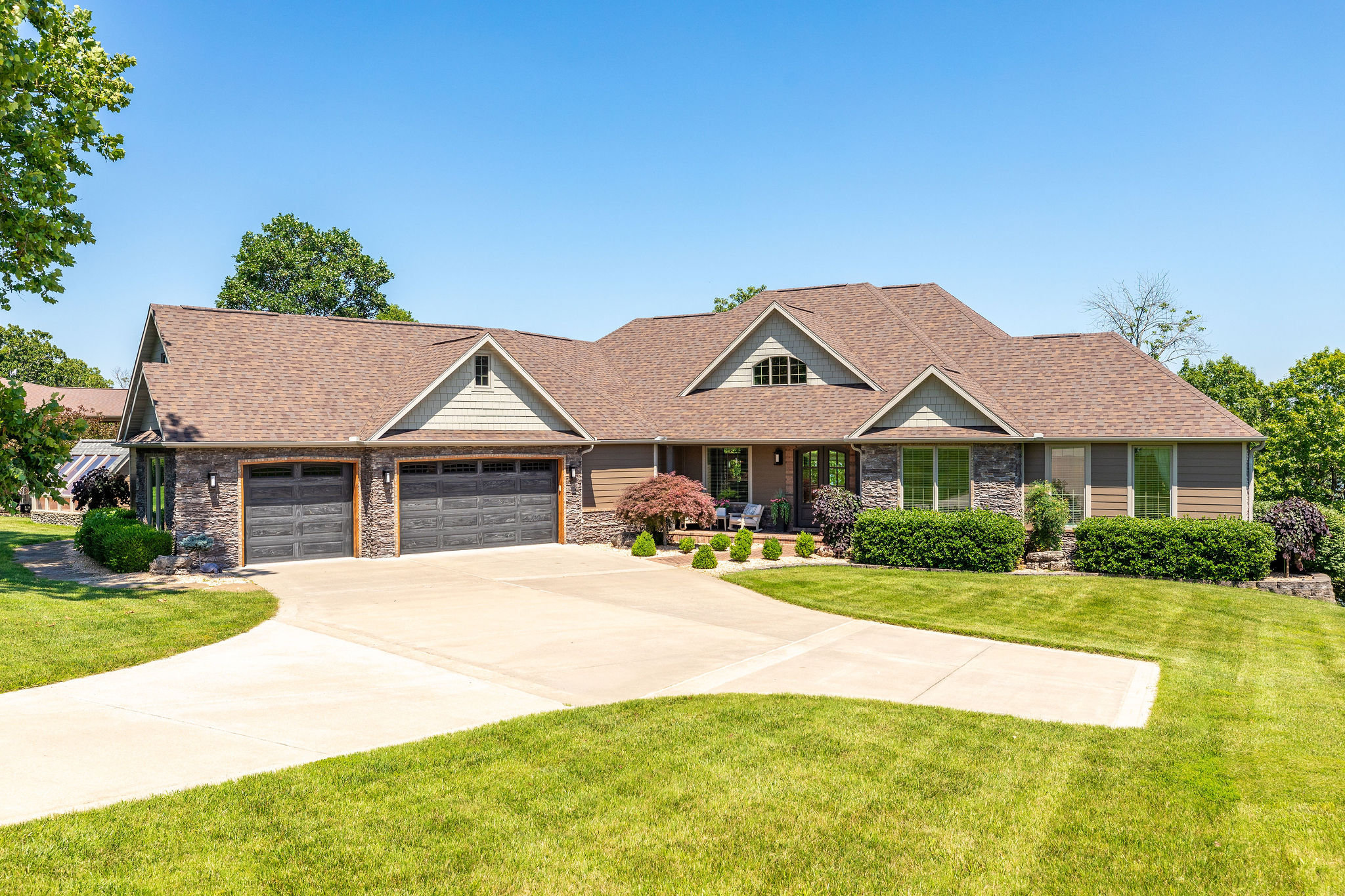 Shell Knob, Missouri, 65747, United States, 4 Bedrooms Bedrooms, ,5 BathroomsBathrooms,Residential,For Sale,1894340