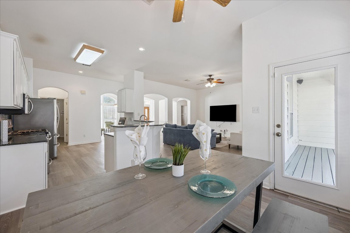 Austin, Texas, 78749, United States, 3 Bedrooms Bedrooms, ,2 BathroomsBathrooms,Residential,For Sale,1897269