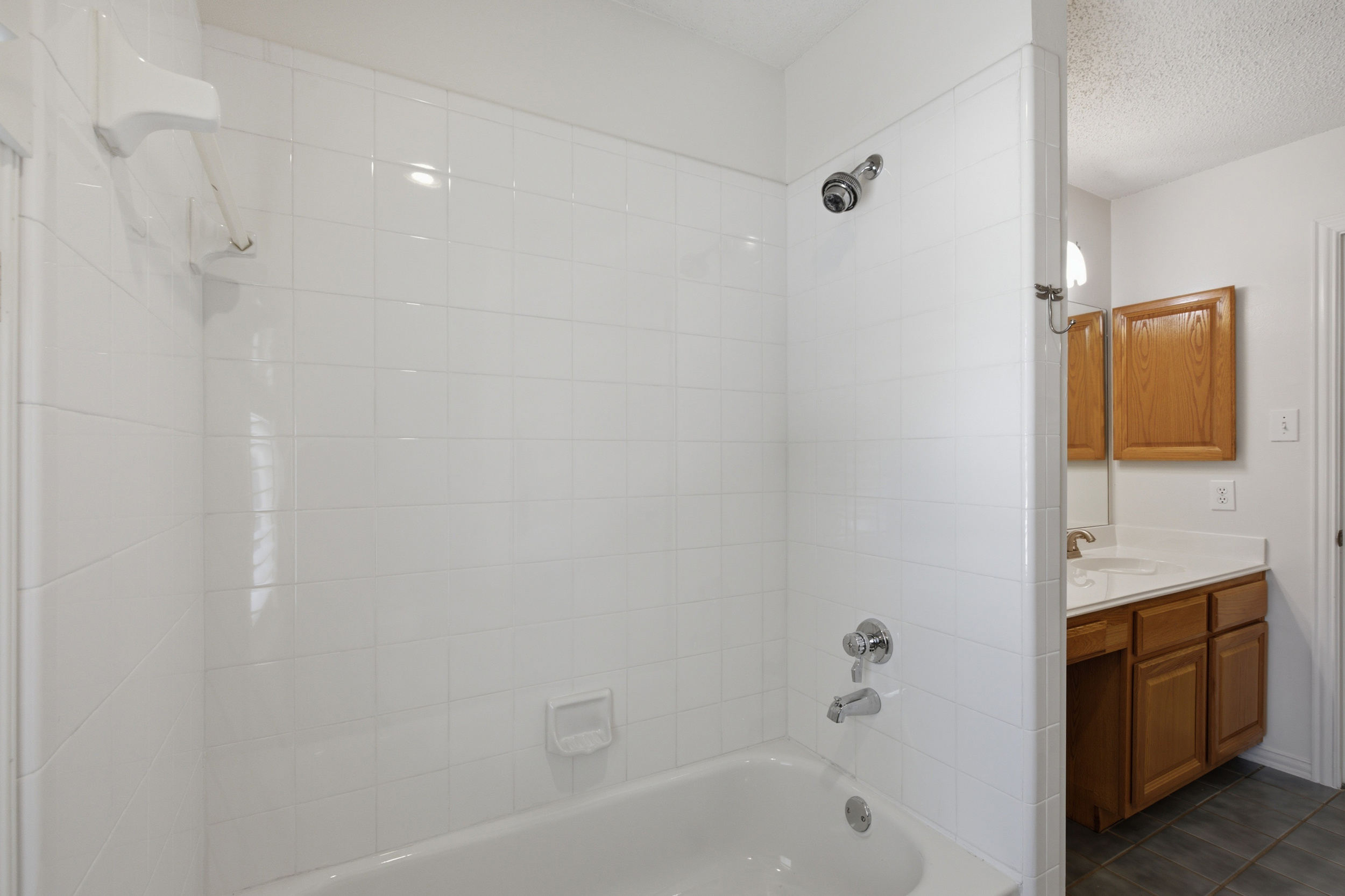  Updated Addison Gem  3 Beds + Game Room  Low-Maintenance Living - 物件實景