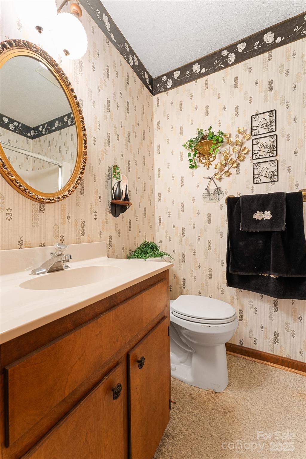 Leicester, North Carolina, 28748, United States, 3 Bedrooms Bedrooms, ,2 BathroomsBathrooms,Residential,For Sale,1938256