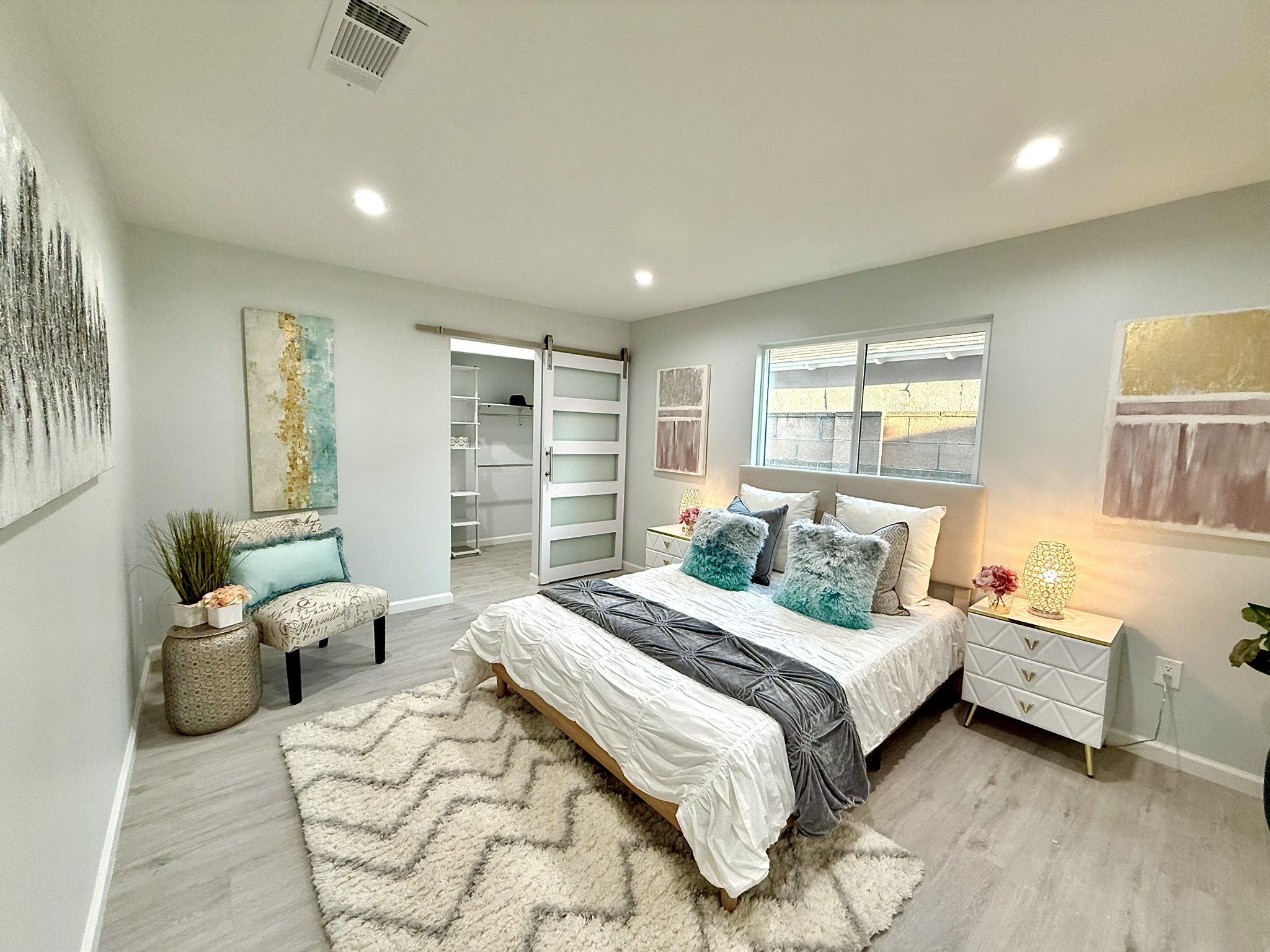 Los Alamitos, California, 90720, United States, 5 Bedrooms Bedrooms, ,4 BathroomsBathrooms,Residential,For Sale,1895084