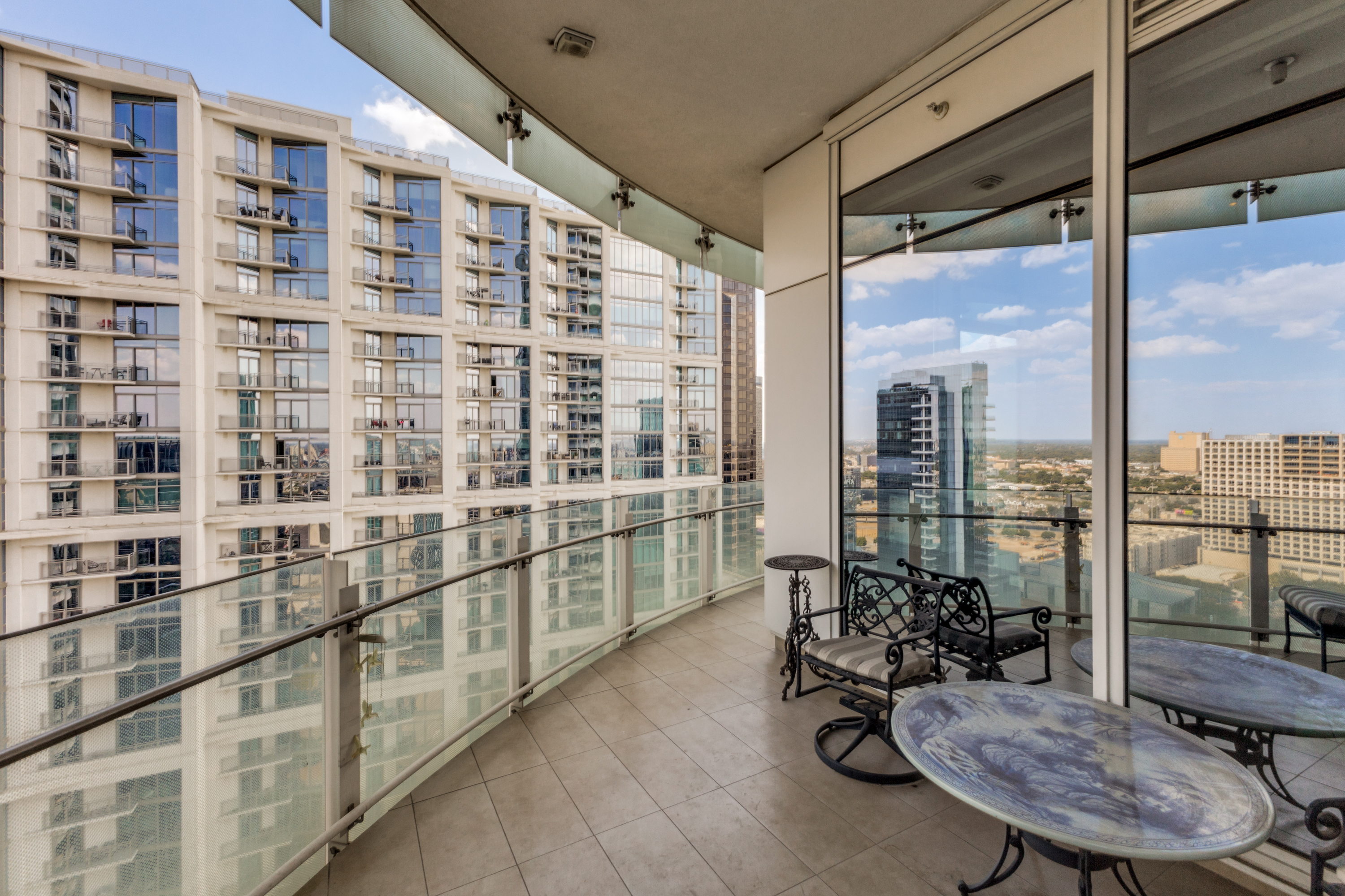  Elevated Living Above the Dallas Arts District - 物件實景