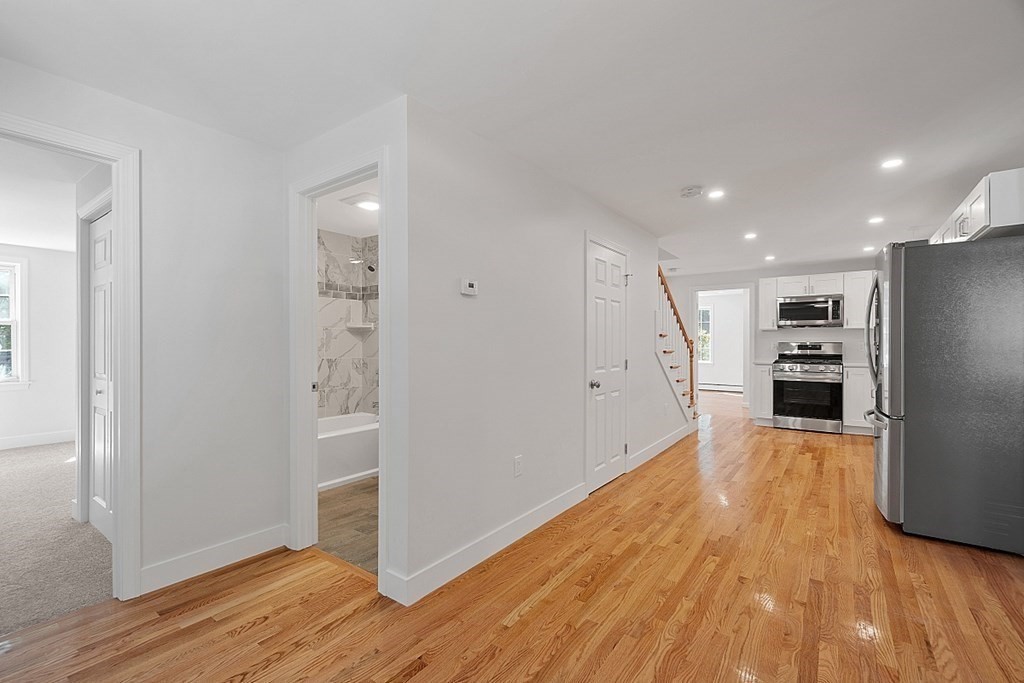 Exeter, New Hampshire, 03833, United States, 4 Bedrooms Bedrooms, ,3 BathroomsBathrooms,Residential,For Sale,1927852
