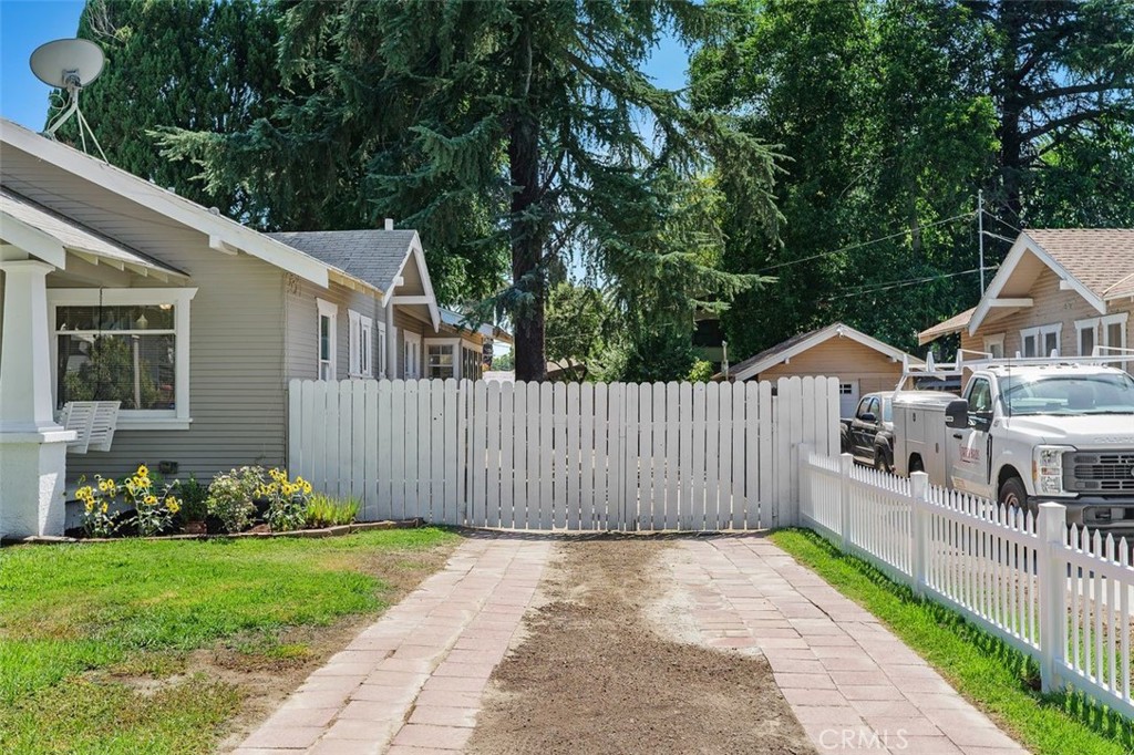 Riverside, California, 92506, United States, ,Residential,For Sale,1926260