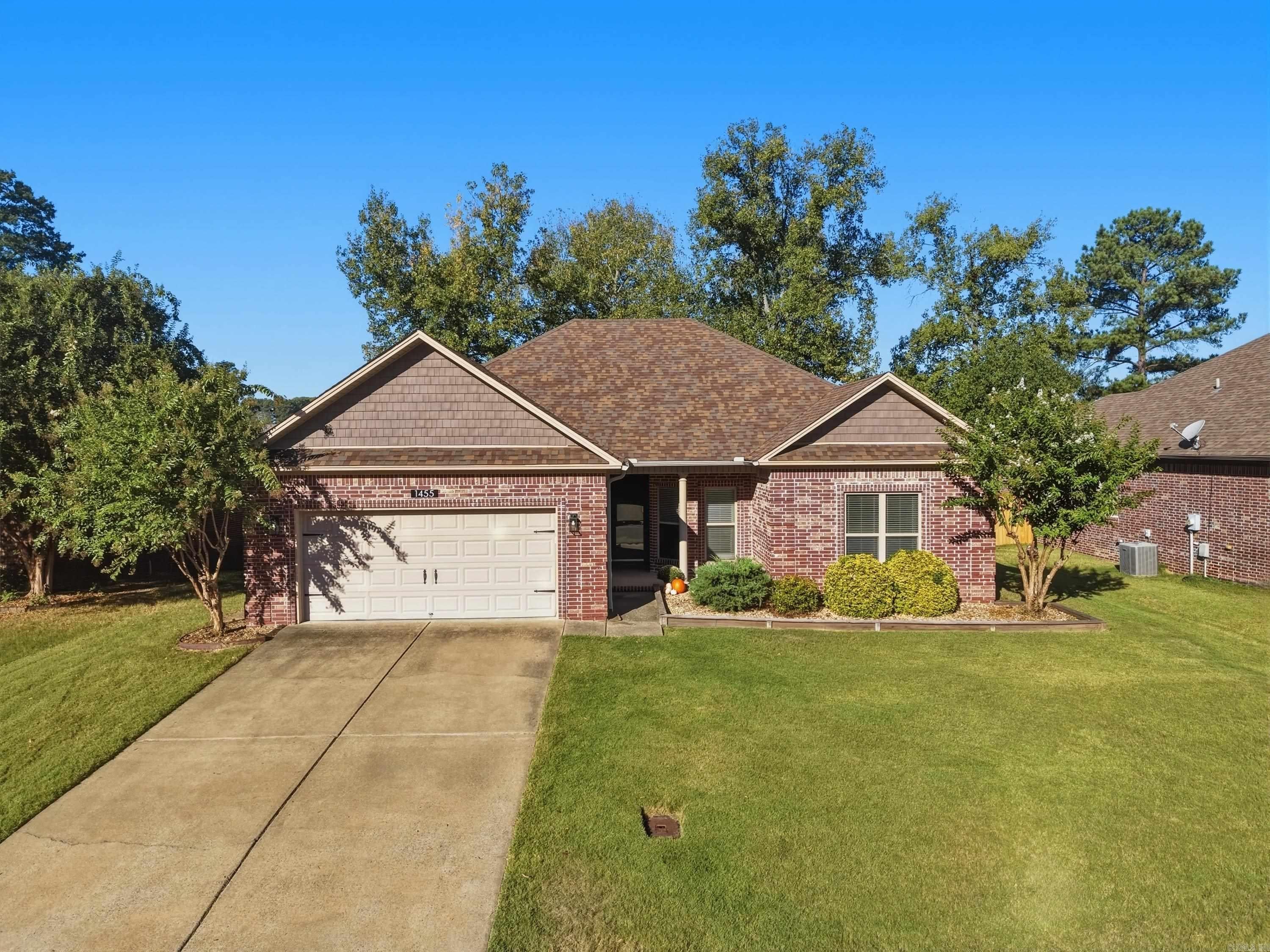 Storie Dr, Conway, AR 72034