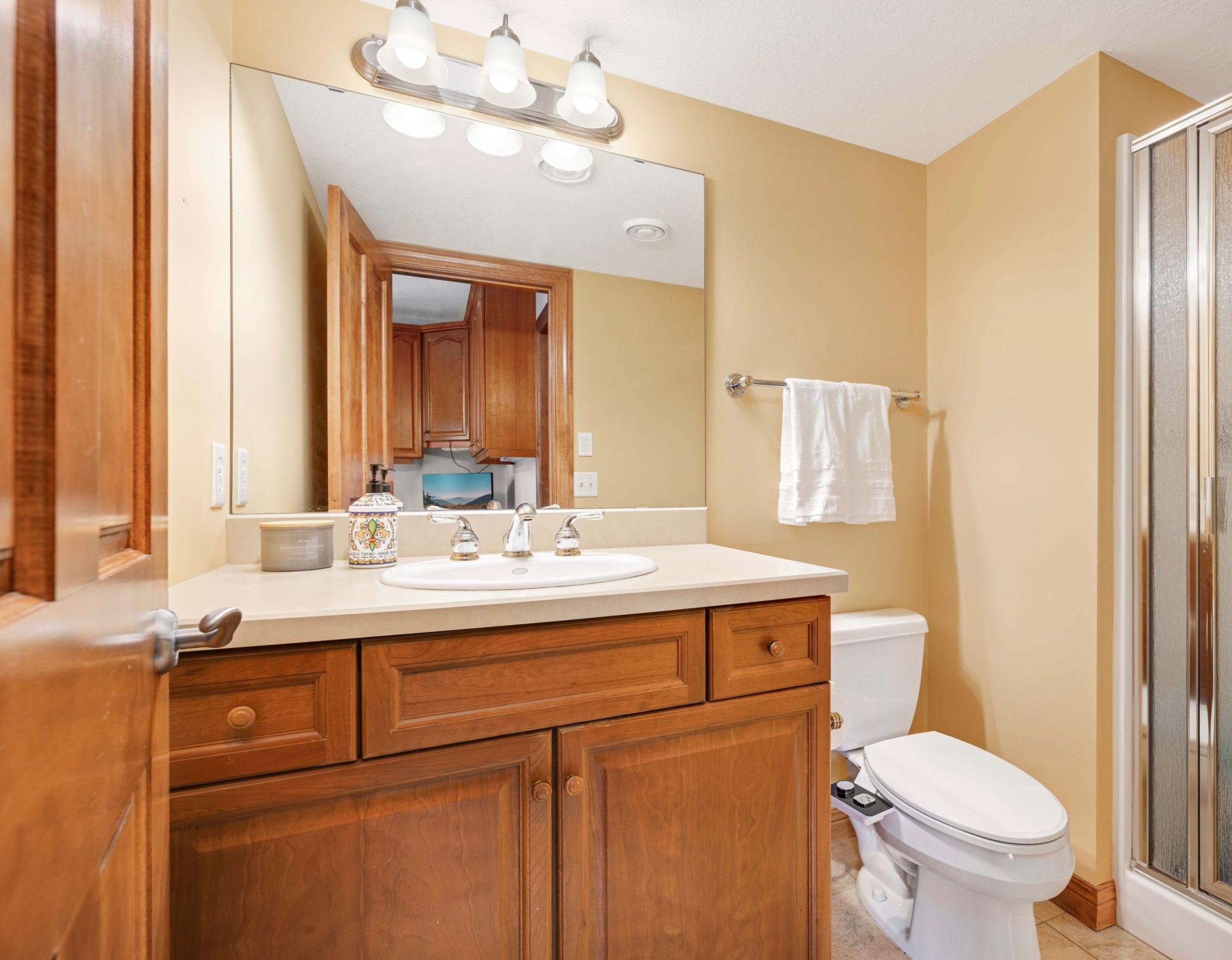 Woodbury, Minnesota, 55129, United States, 5 Bedrooms Bedrooms, ,5 BathroomsBathrooms,Residential,For Sale,1989522