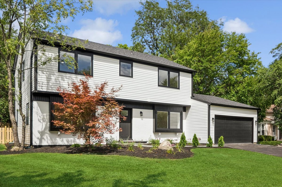 Naperville, Illinois, 60565, United States, 4 Bedrooms Bedrooms, ,3 BathroomsBathrooms,Residential,For Sale,1932605