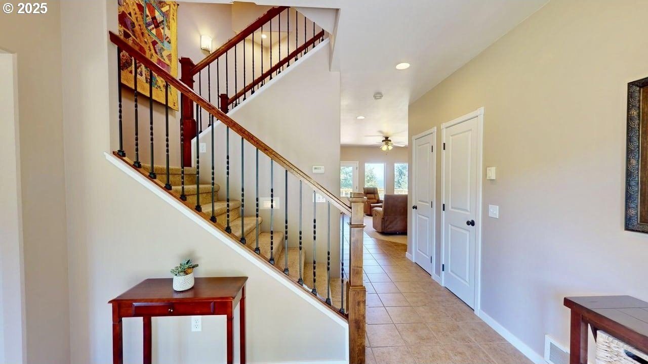 Gold Beach, Oregon, 97444, United States, 6 Bedrooms Bedrooms, ,4 BathroomsBathrooms,Residential,For Sale,1730810