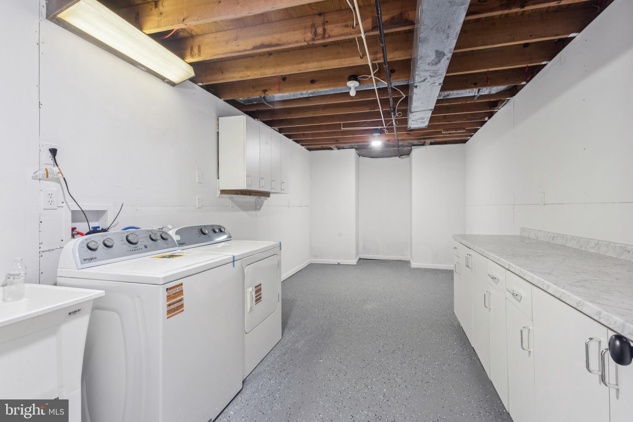 Fairfax, Virginia, 22030, United States, 4 Bedrooms Bedrooms, ,4 BathroomsBathrooms,Residential,For Sale,1978960