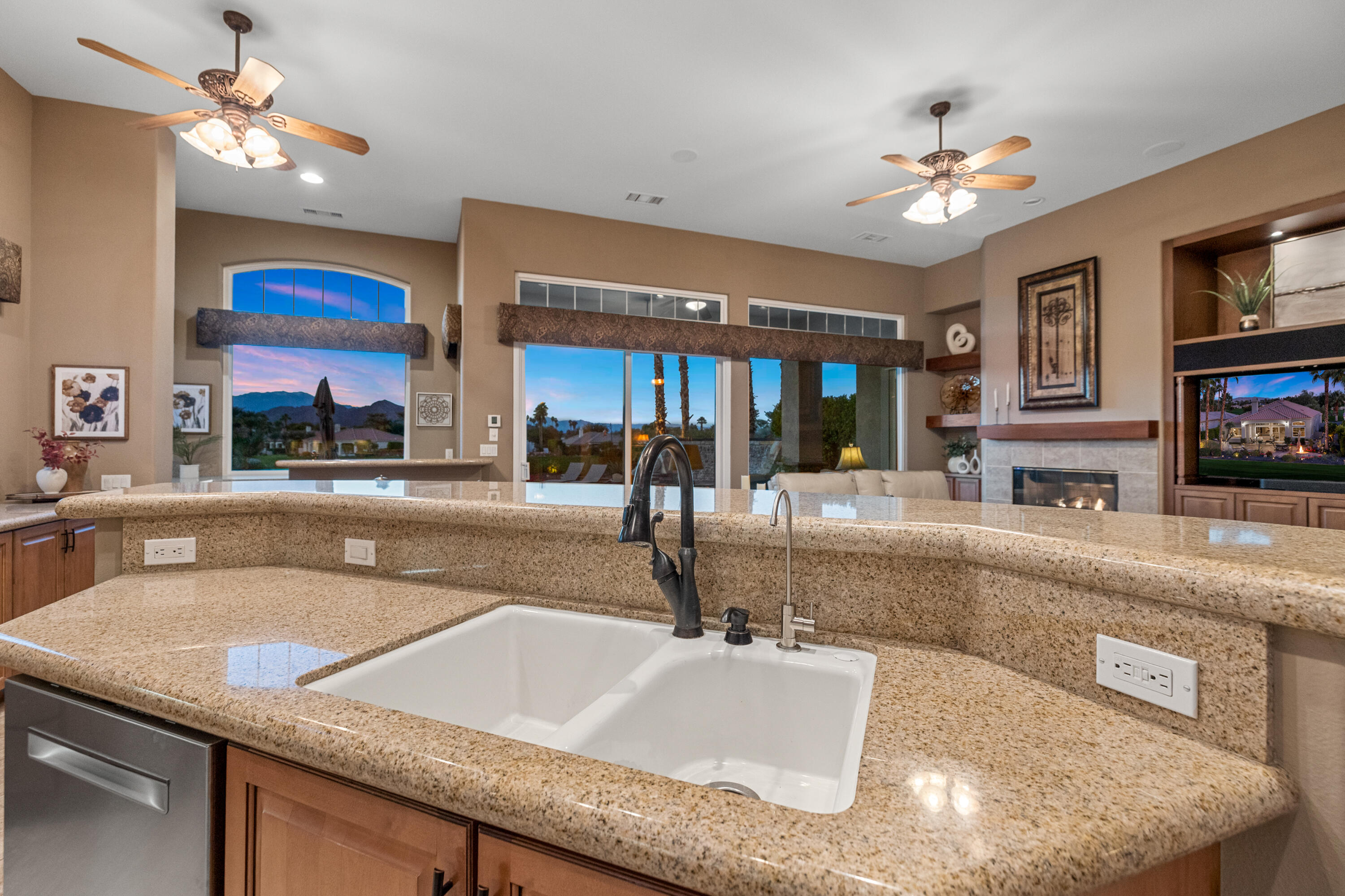 La Quinta, California, 92253, United States, 3 Bedrooms Bedrooms, ,4 BathroomsBathrooms,Residential,For Sale,2002197