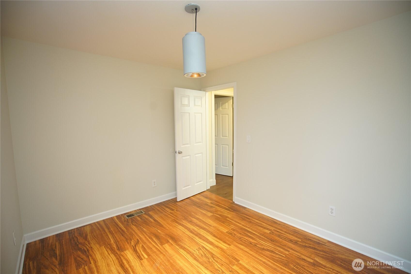 FEDERAL WAY, Washington, 98023, United States, 5 Bedrooms Bedrooms, ,3 BathroomsBathrooms,Residential,For Sale,1997167