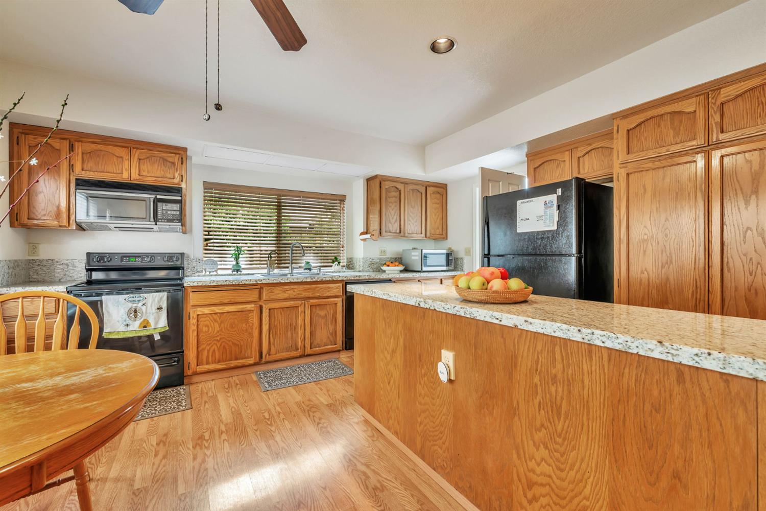 Tracy, California, 95376, United States, 4 Bedrooms Bedrooms, ,3 BathroomsBathrooms,Residential,For Sale,1949007