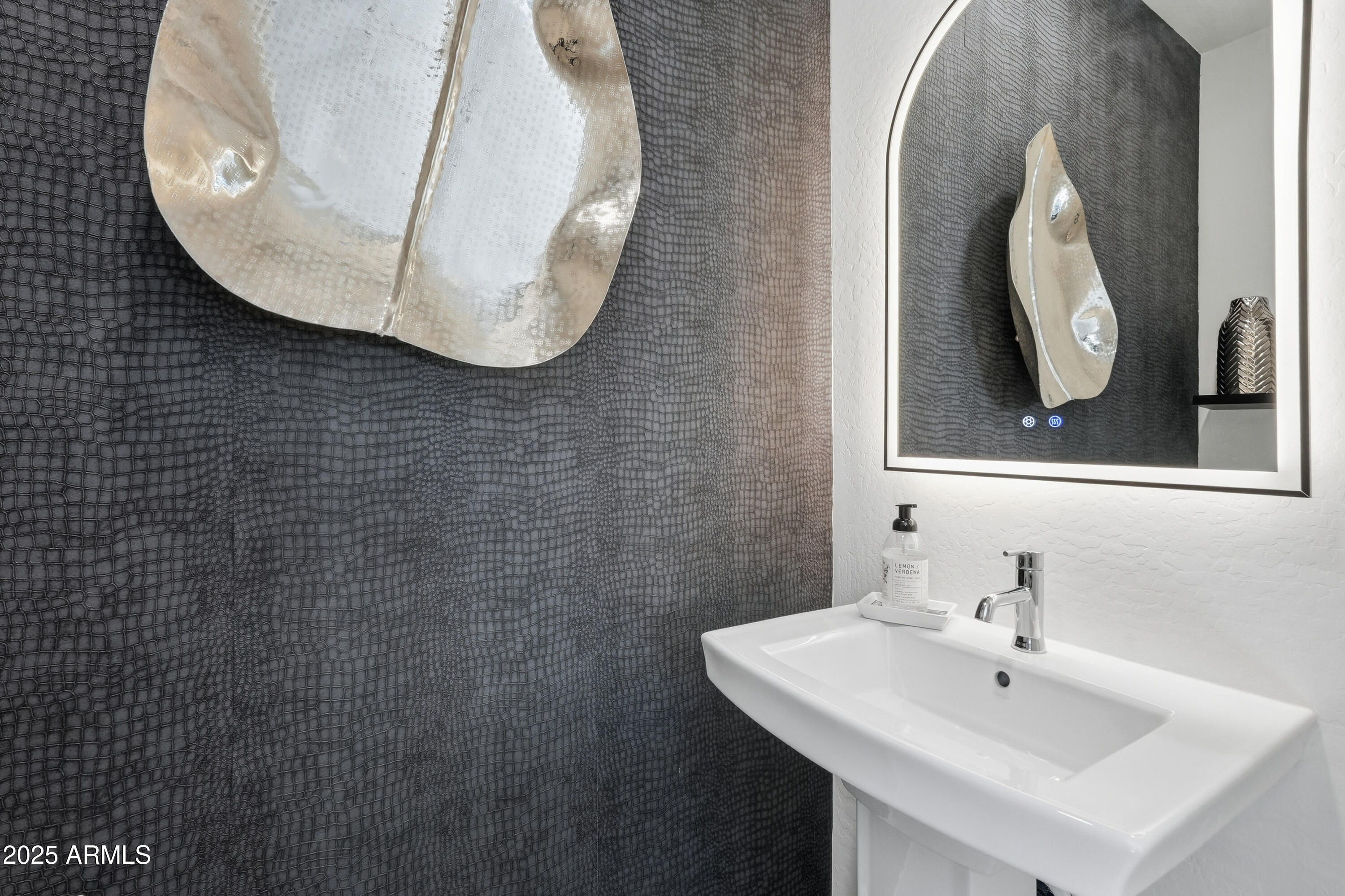 Carefree, Arizona, 85377, United States, 3 Bedrooms Bedrooms, ,3 BathroomsBathrooms,Residential,For Sale,1989596