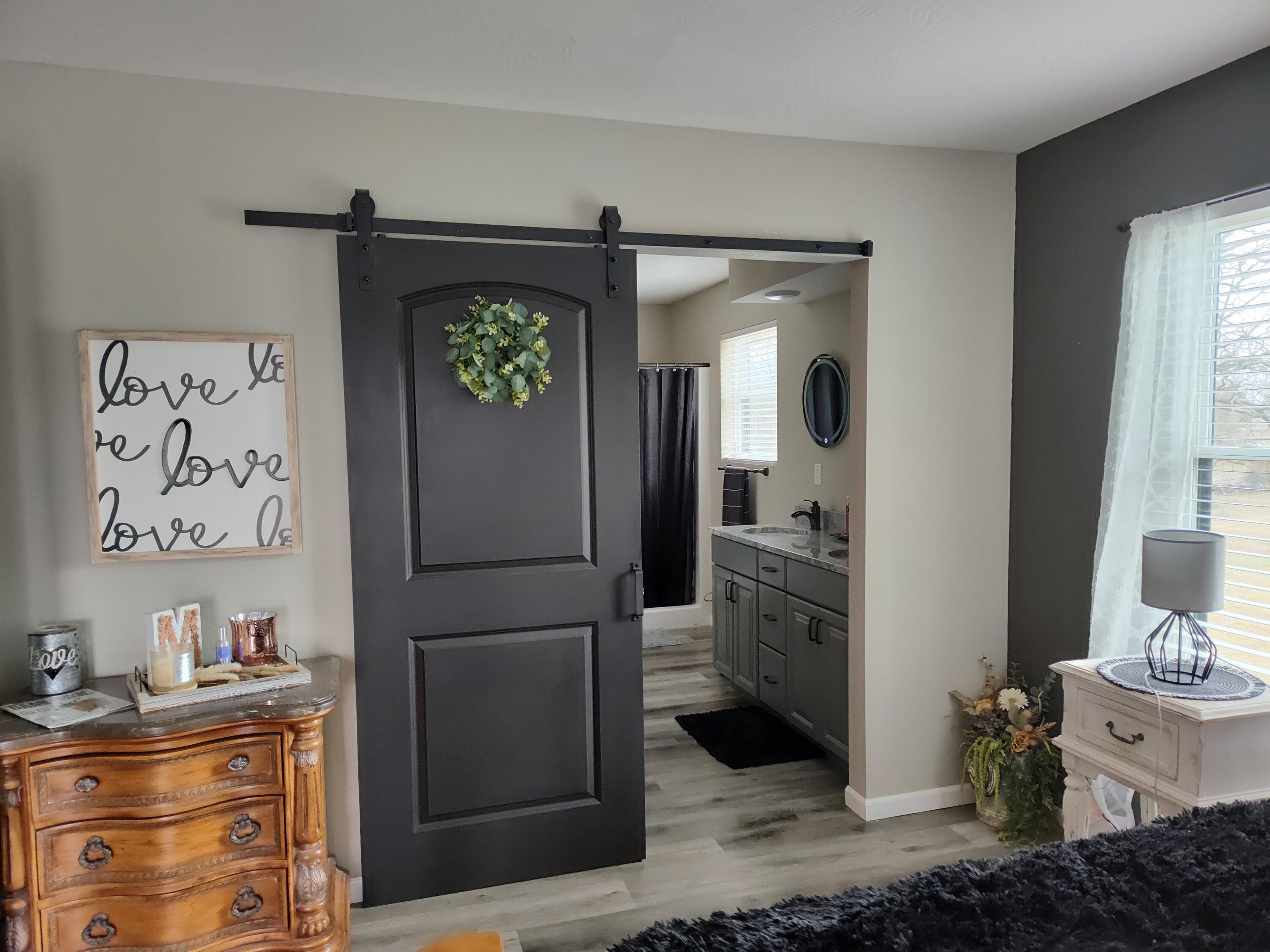 Bolivar, Missouri, 65613, United States, 2 Bedrooms Bedrooms, ,3 BathroomsBathrooms,Residential,For Sale,1975211