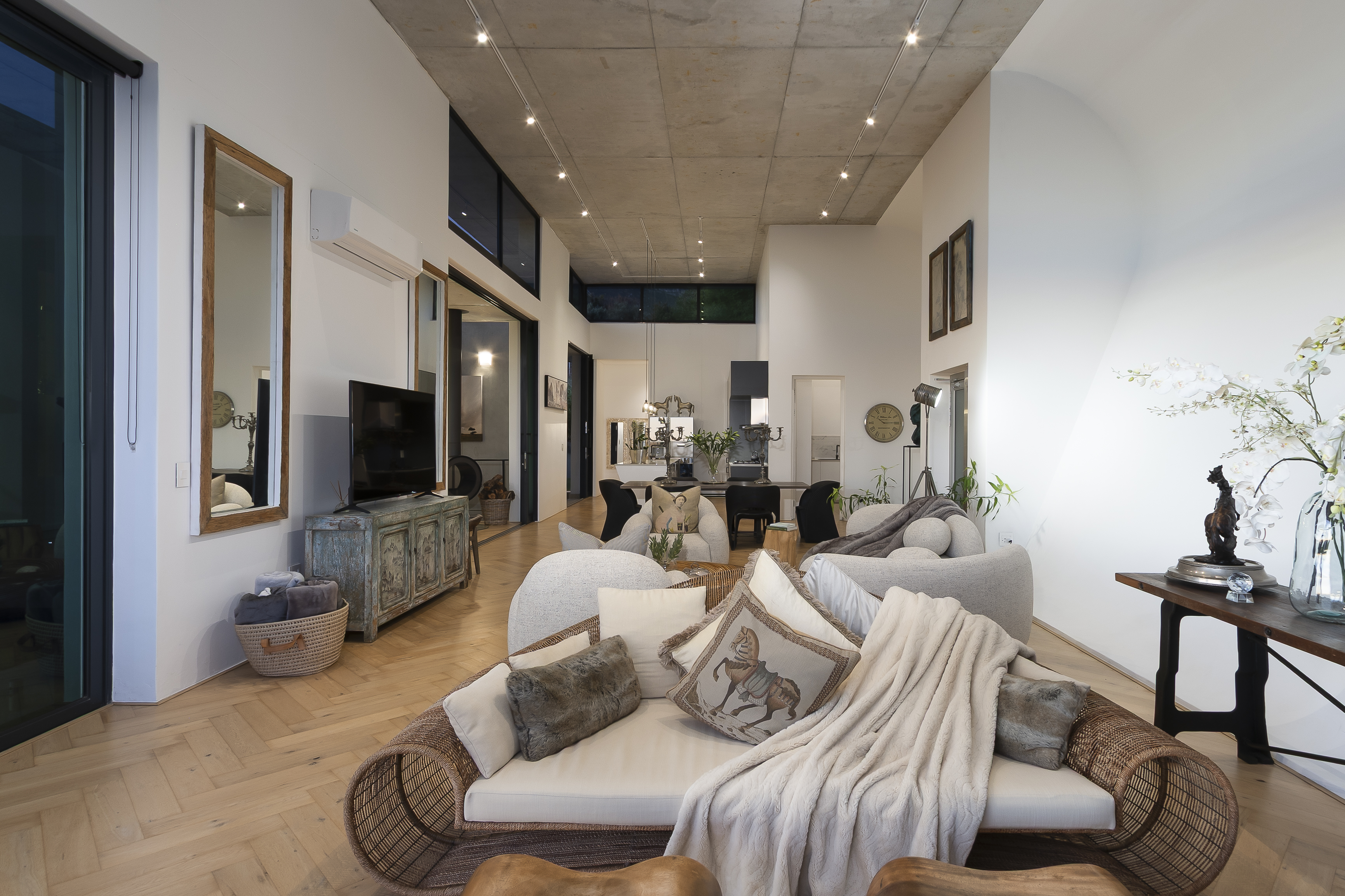  7 Lauren Close, Spanish Farm - 物件實景