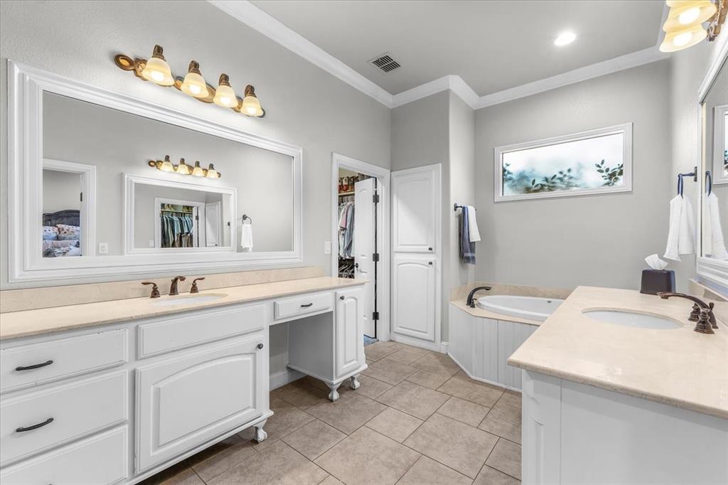 North Richland Hills, Texas, 76182, United States, 4 Bedrooms Bedrooms, ,4 BathroomsBathrooms,Residential,For Sale,2014039