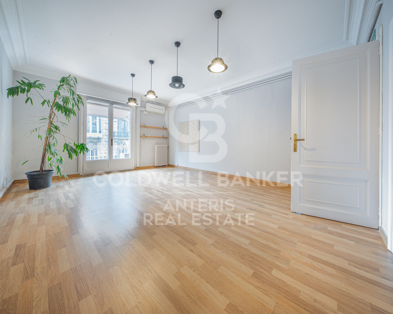 Barcelona, Catalonia, ES, 6 Bedrooms Bedrooms, ,3 BathroomsBathrooms,Residential,For Sale,1907605