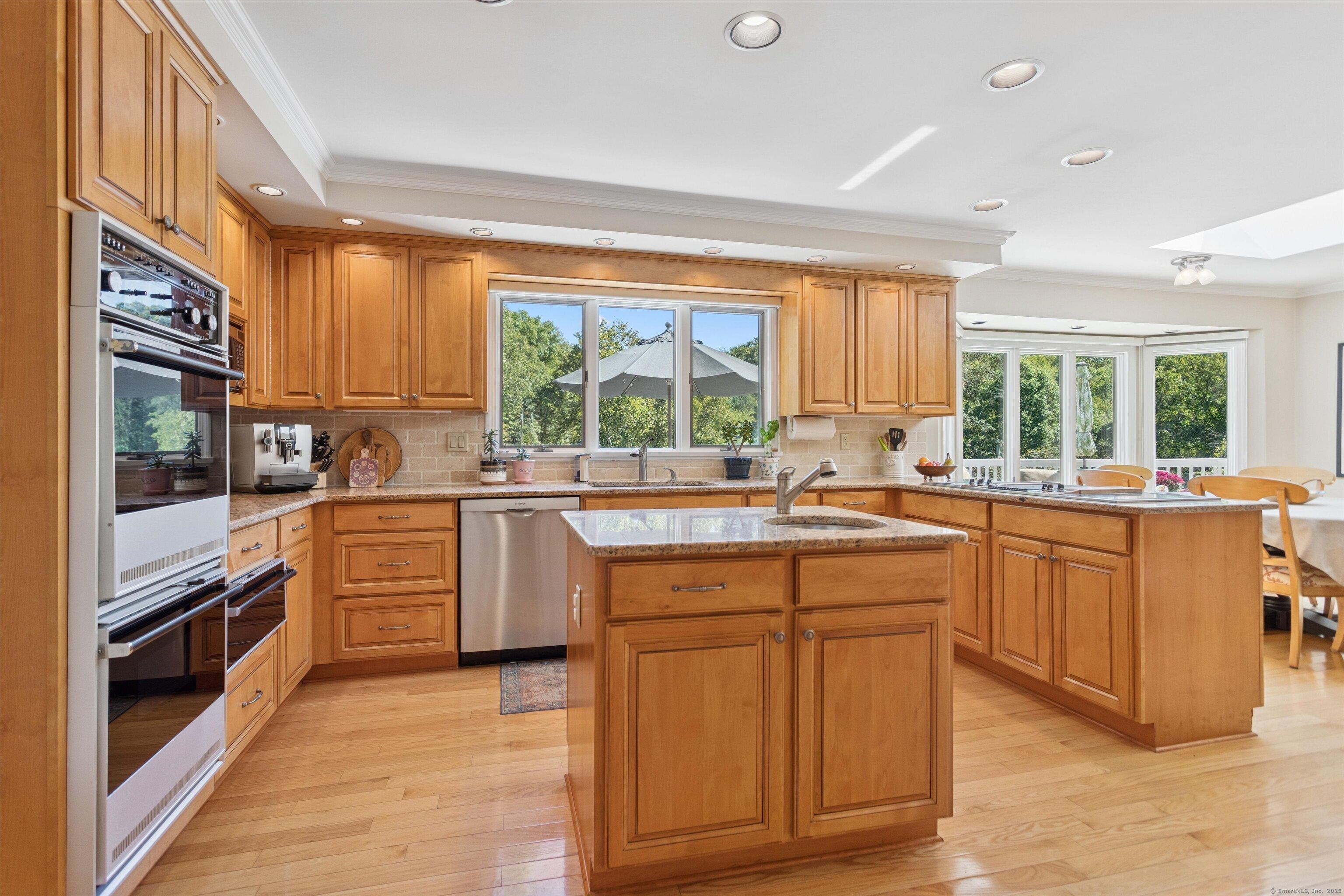 Stamford, Connecticut, 06903, United States, 5 Bedrooms Bedrooms, ,5 BathroomsBathrooms,Residential,For Sale,1976507