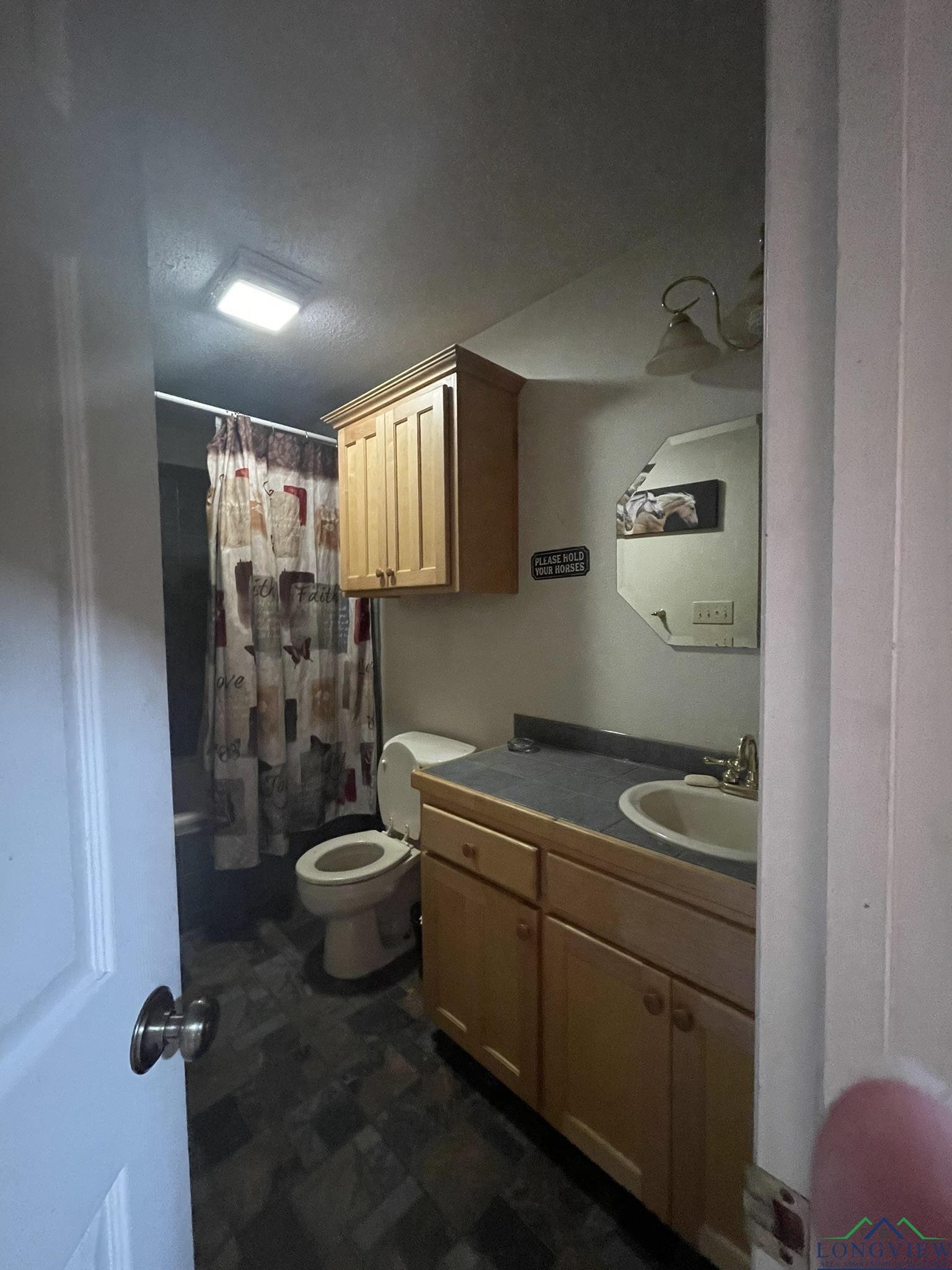 Gilmer, Texas, 75644, United States, 3 Bedrooms Bedrooms, ,2 BathroomsBathrooms,Residential,For Sale,1847700