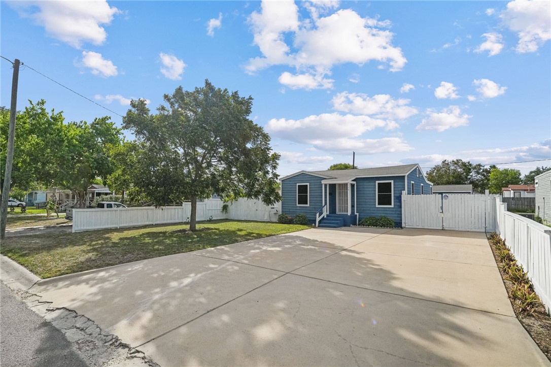 Pearse Dr, Corpus Christi, TX 78415 #1