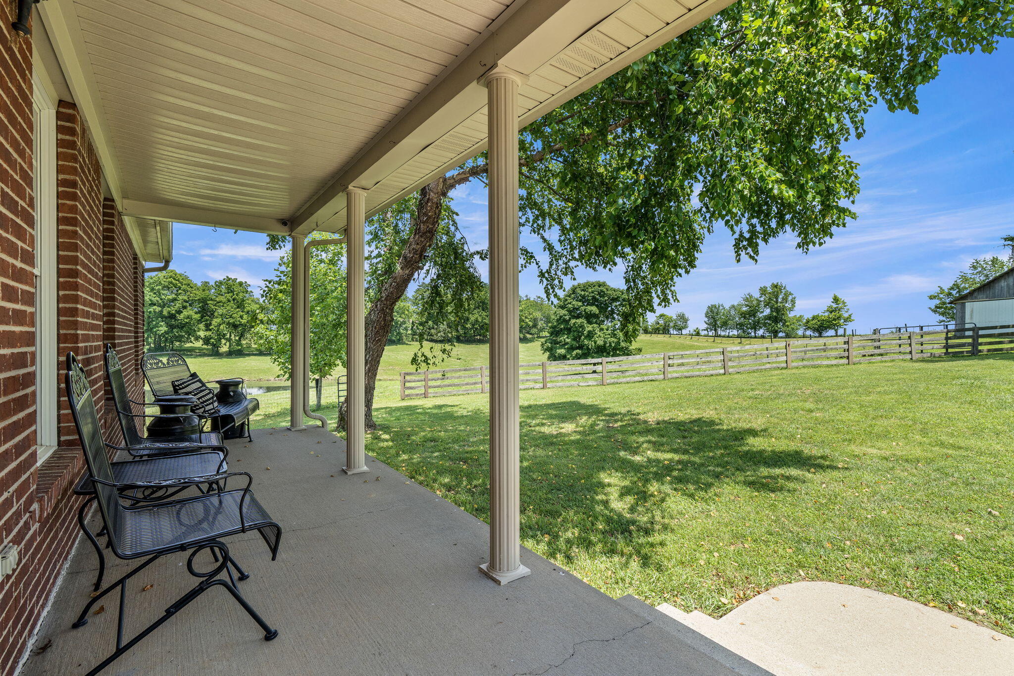 Waddy, Kentucky, 40076, United States, 3 Bedrooms Bedrooms, ,2 BathroomsBathrooms,Residential,For Sale,1979583