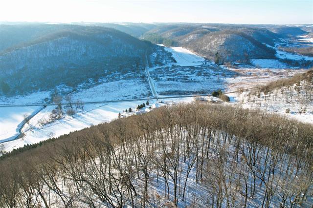 Gays Mills, Wisconsin, 54631, United States, 3 Bedrooms Bedrooms, ,3 BathroomsBathrooms,Residential,For Sale,2006070