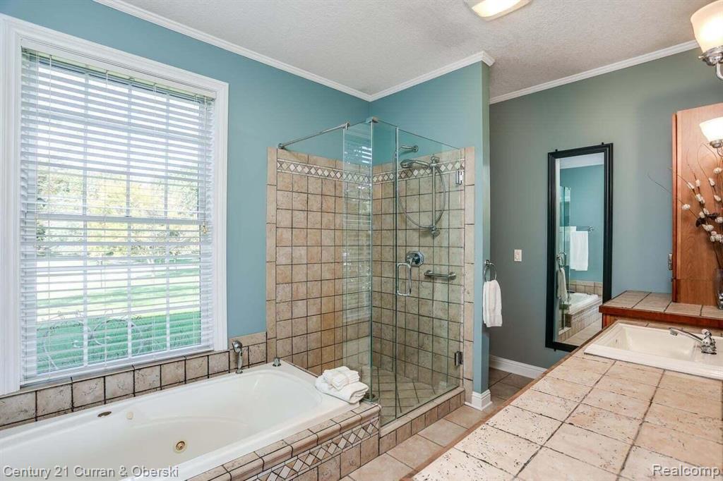 Jackson, Michigan, 49201, United States, 4 Bedrooms Bedrooms, ,3 BathroomsBathrooms,Residential,For Sale,1980498