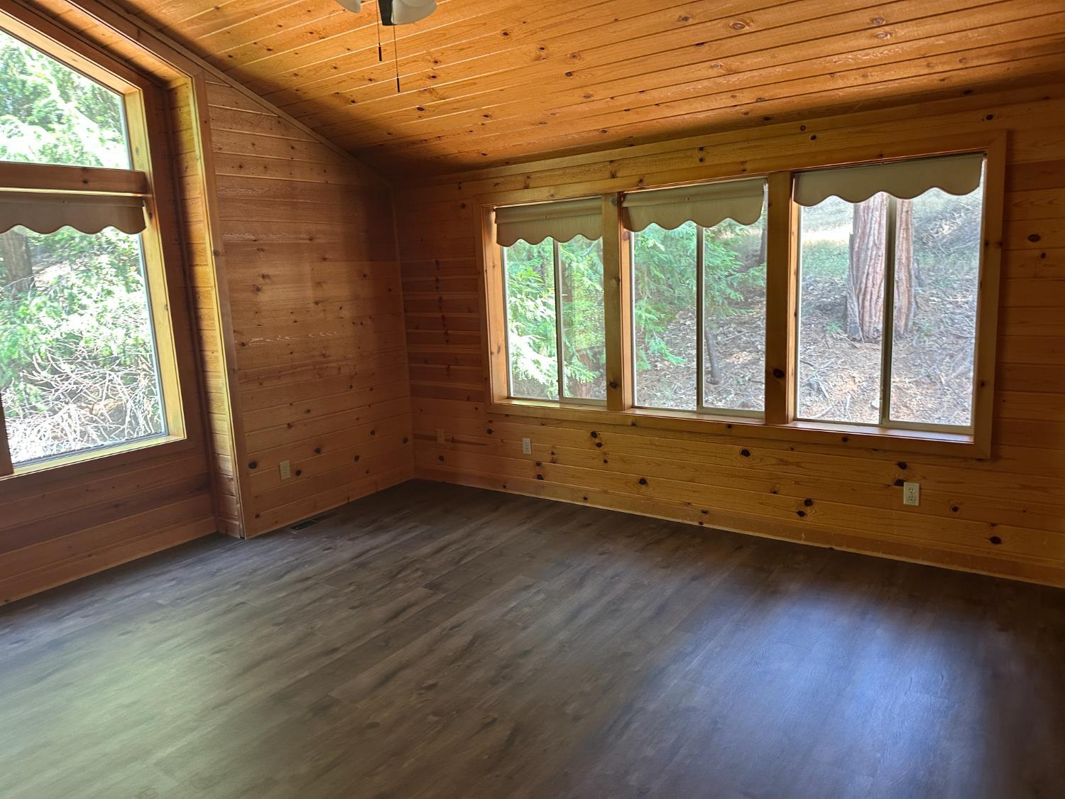 Pollock Pines, California, 95726, United States, 3 Bedrooms Bedrooms, ,3 BathroomsBathrooms,Residential,For Sale,1976360