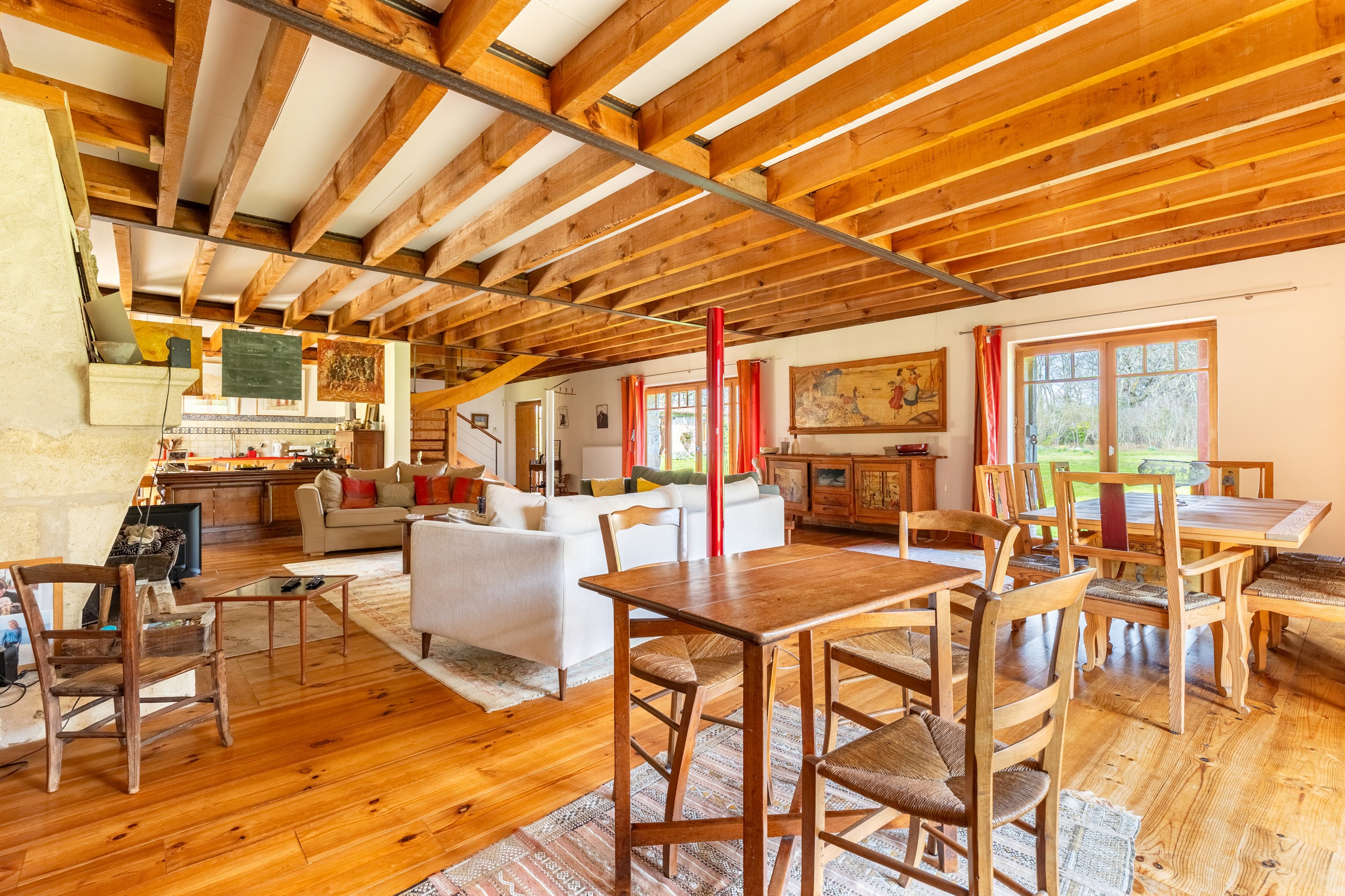  ARÈS – FOREST ESTATE WITH SWIMMING POOL SET ON 7 HECTARES - 物件實景