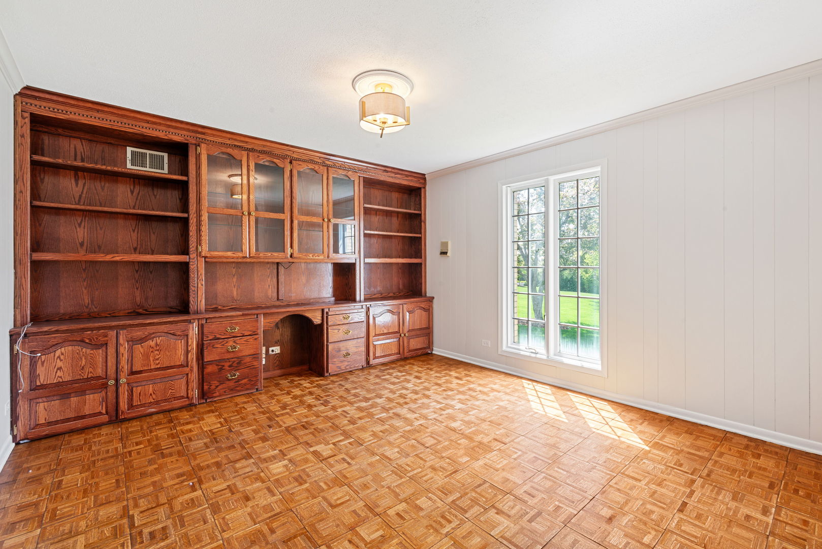Oak Brook, Illinois, 60523, United States, 5 Bedrooms Bedrooms, ,6 BathroomsBathrooms,Residential,For Sale,1796873