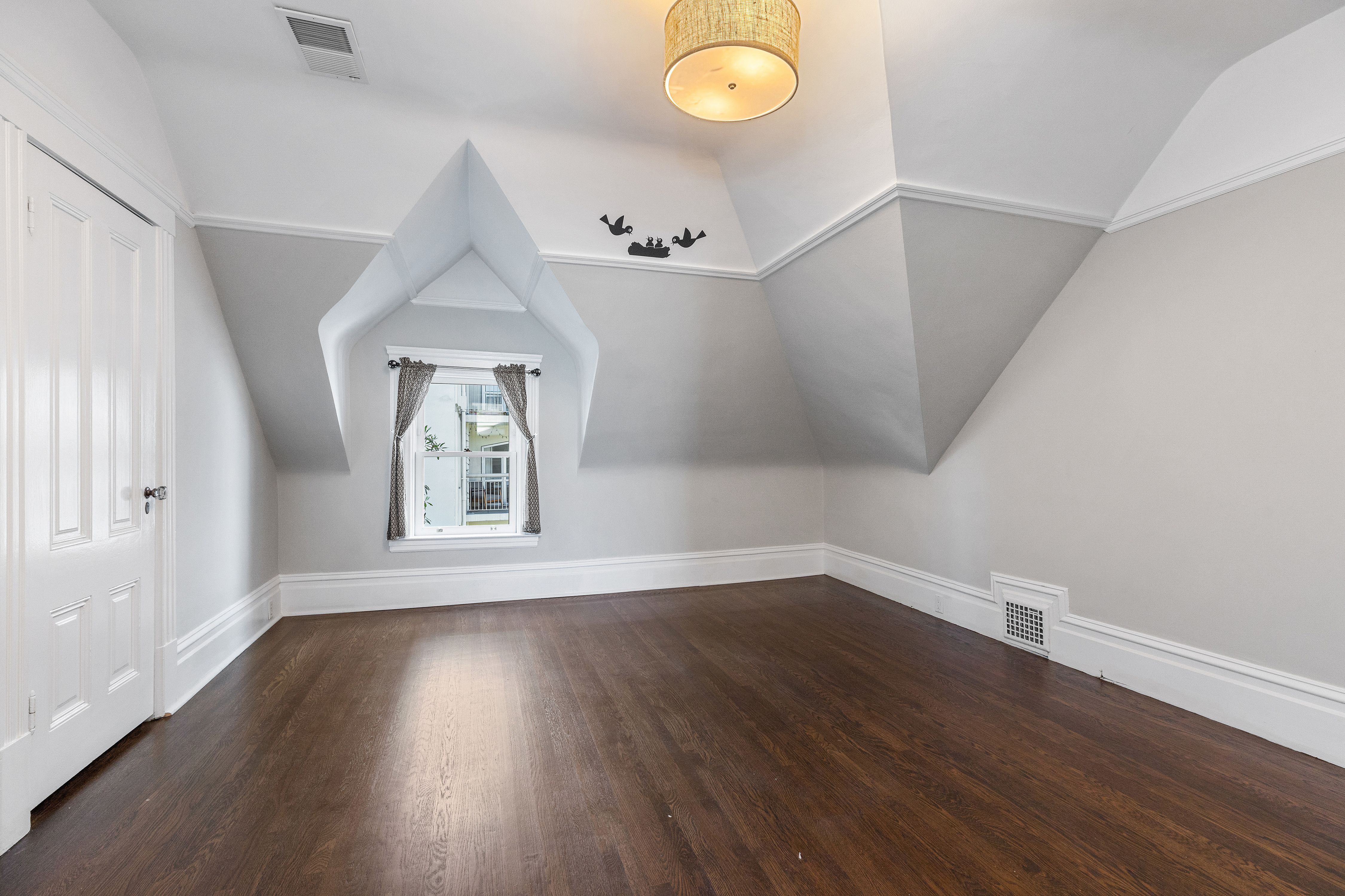  Stately Pacific Heights Condominium - 物件實景
