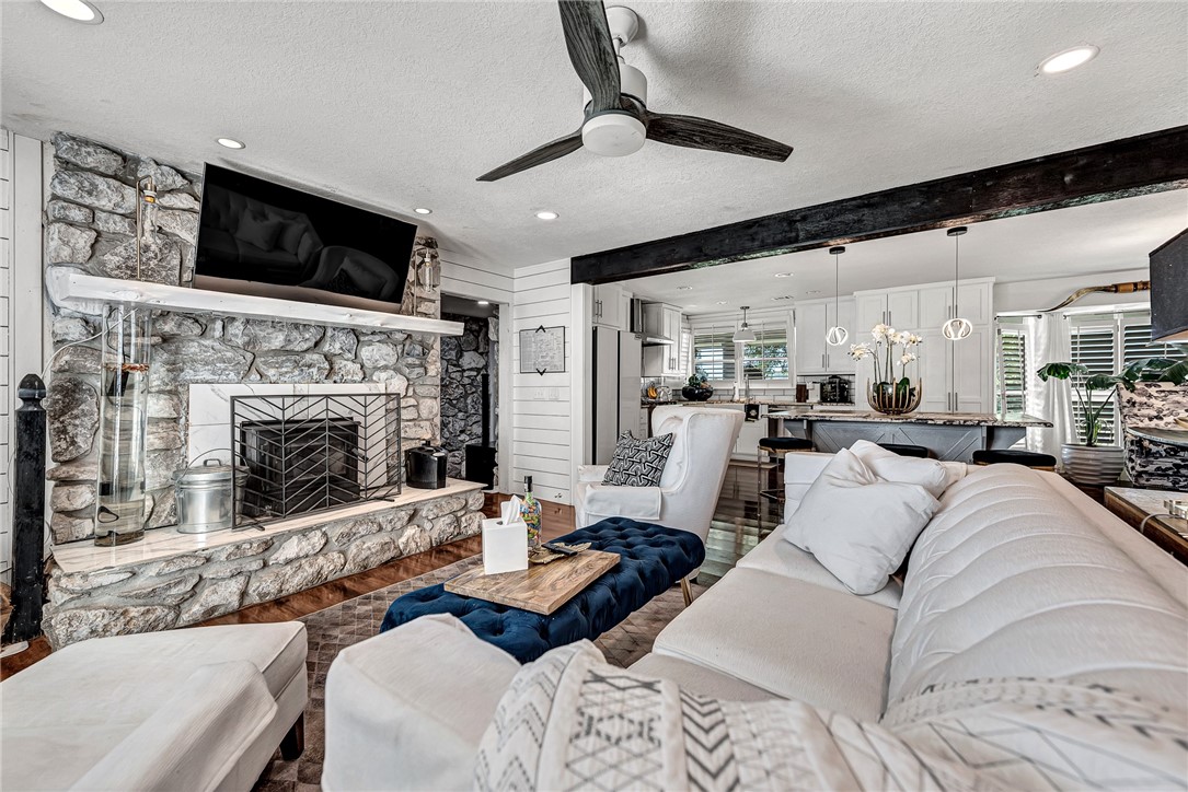Bentonville, Arkansas, 72713, United States, 4 Bedrooms Bedrooms, ,2 BathroomsBathrooms,Residential,For Sale,1947992