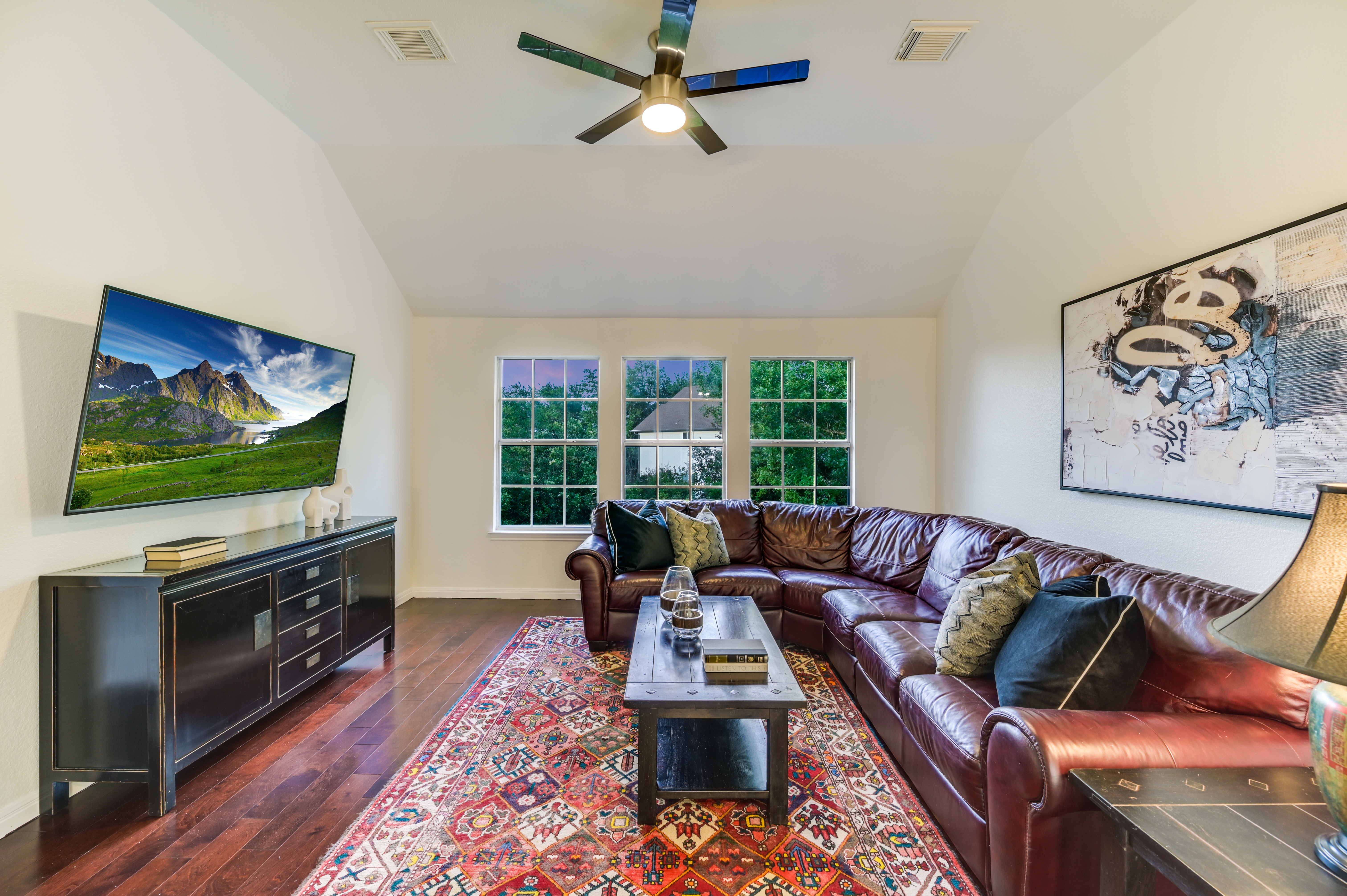  Impeccably Updated River Place Home Blending Warmth, Style & Luxury - 物件實景
