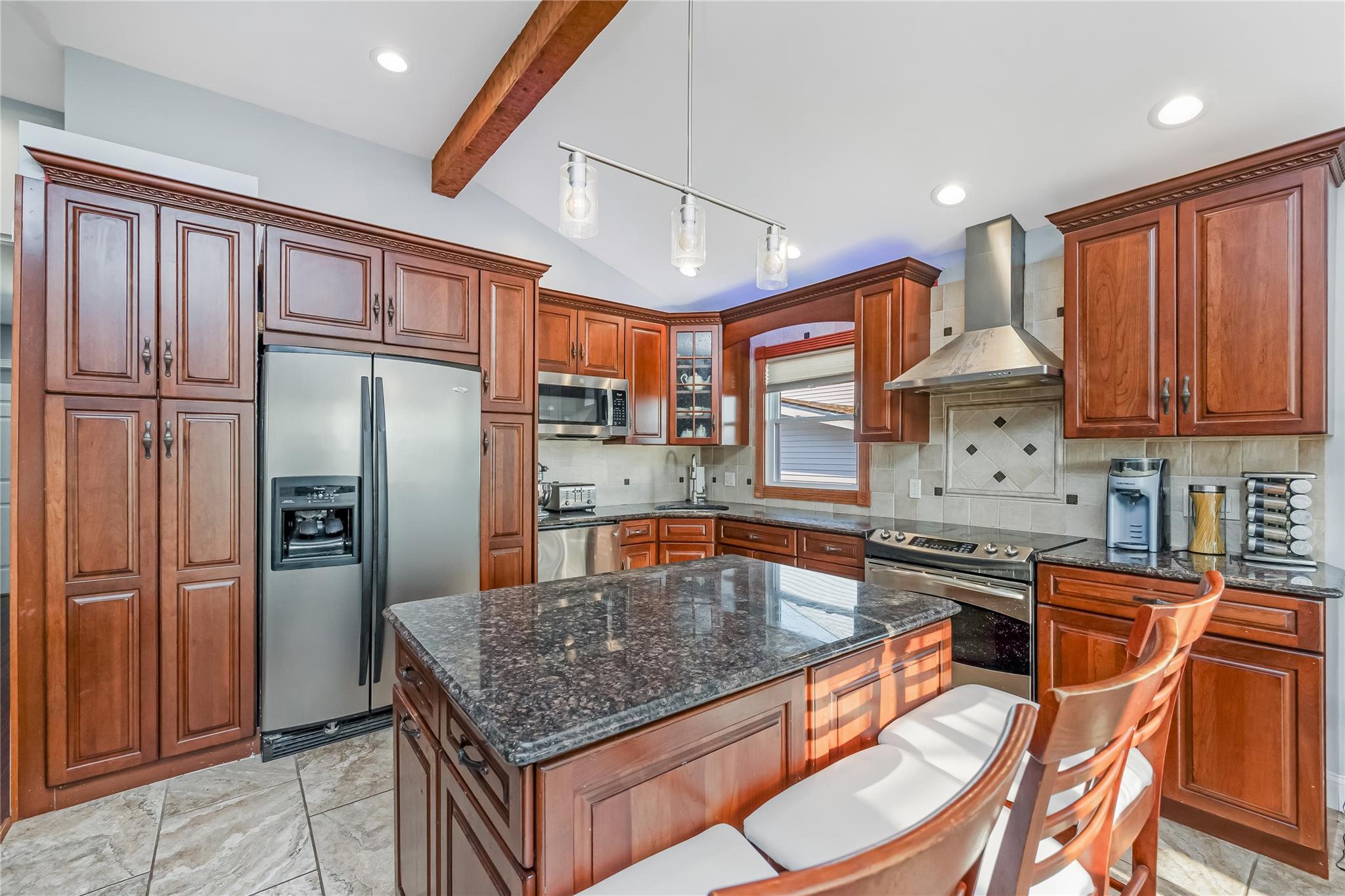 Lindenhurst, New York, 11757, United States, 3 Bedrooms Bedrooms, ,3 BathroomsBathrooms,Residential,For Sale,1915812