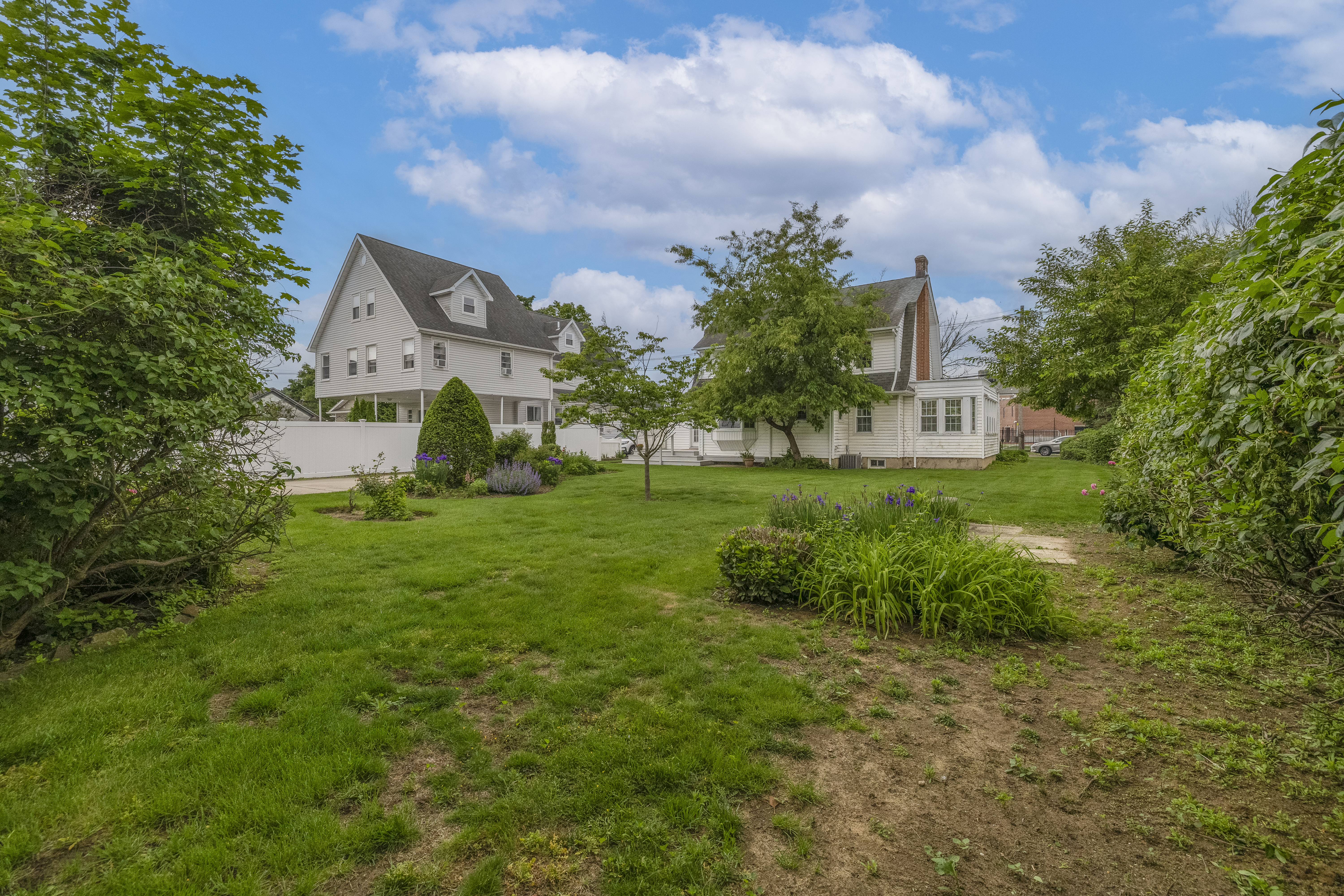  215 Lakeview Avenue, Rockville Centre, NY, 11570 - 物件實景